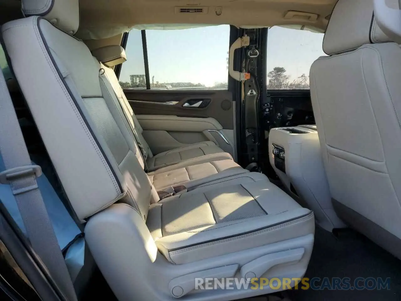11 fotografías del automóvil dañado 1GKS2DKL8NR220110 GMC YUKON 2022