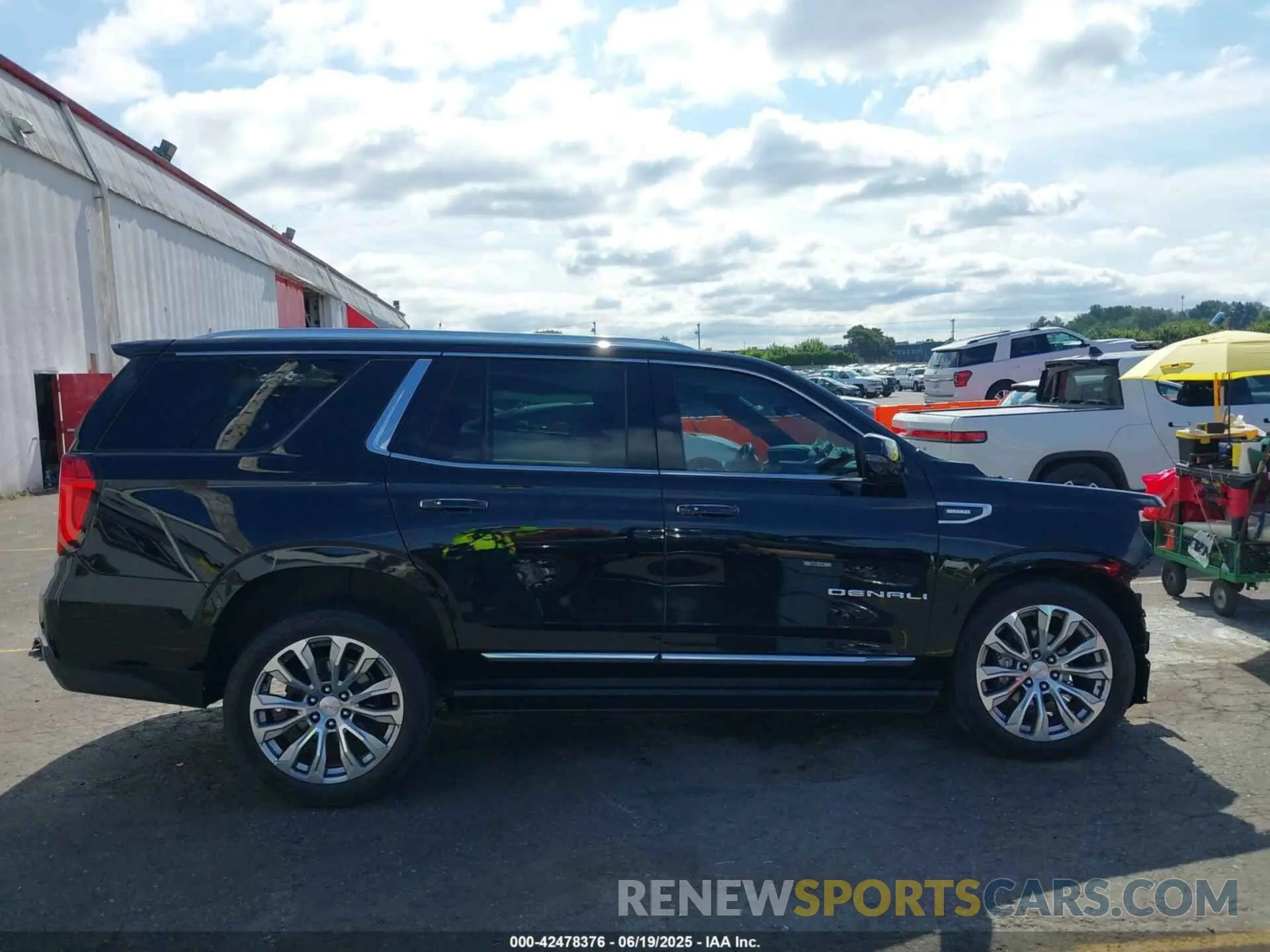 14 fotografías del automóvil dañado 1GKS2DKT9NR212274 GMC YUKON 2022