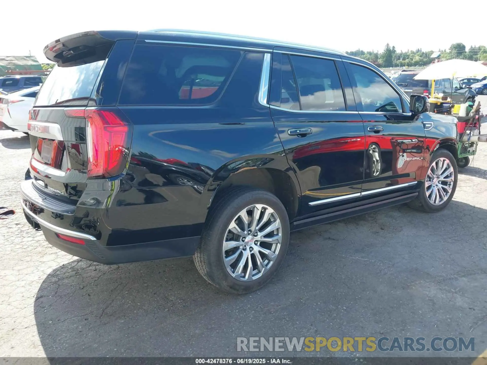 4 fotografías del automóvil dañado 1GKS2DKT9NR212274 GMC YUKON 2022