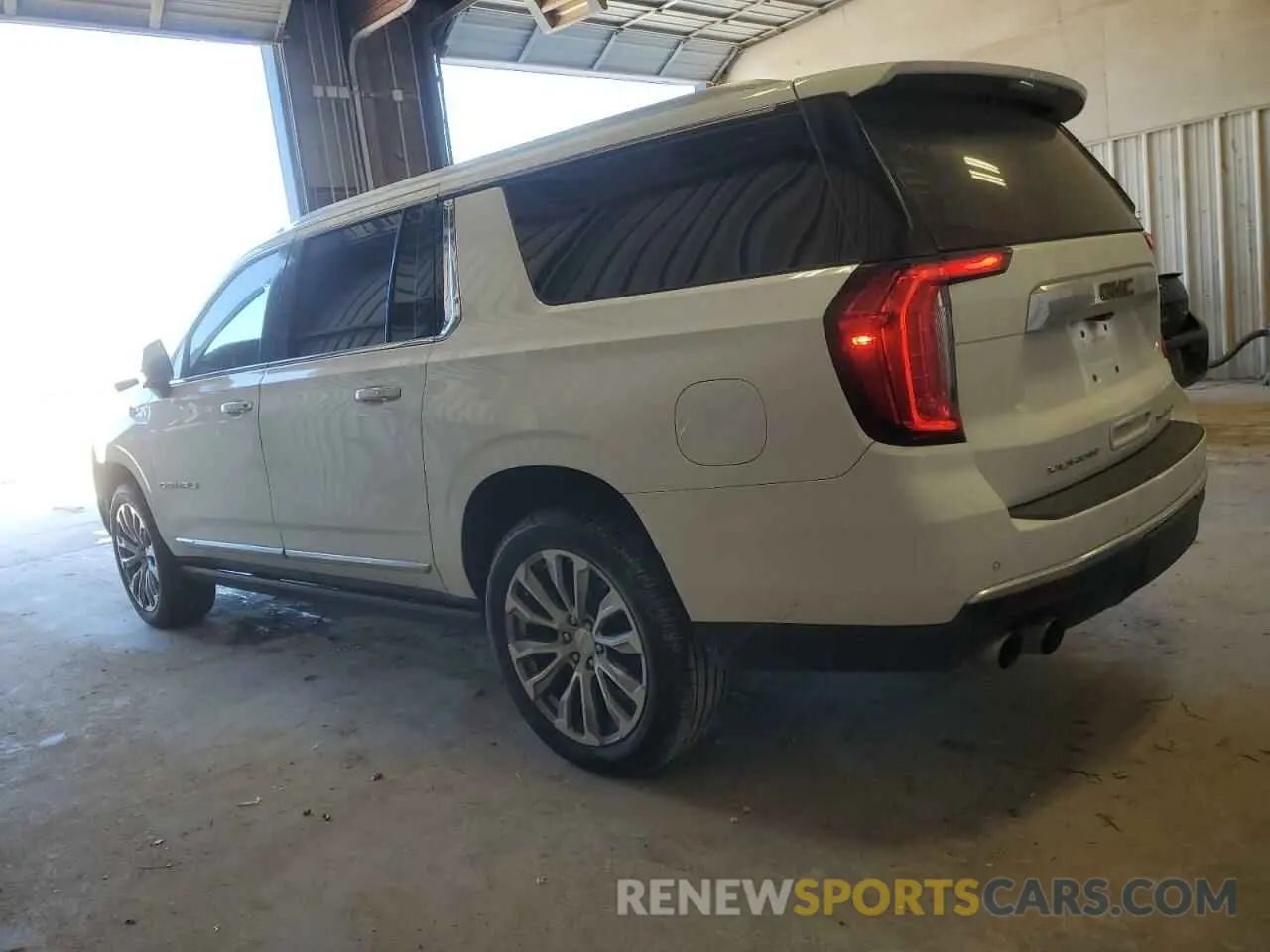 2 fotografías del automóvil dañado 1GKS2JKL5NR133425 GMC YUKON 2022