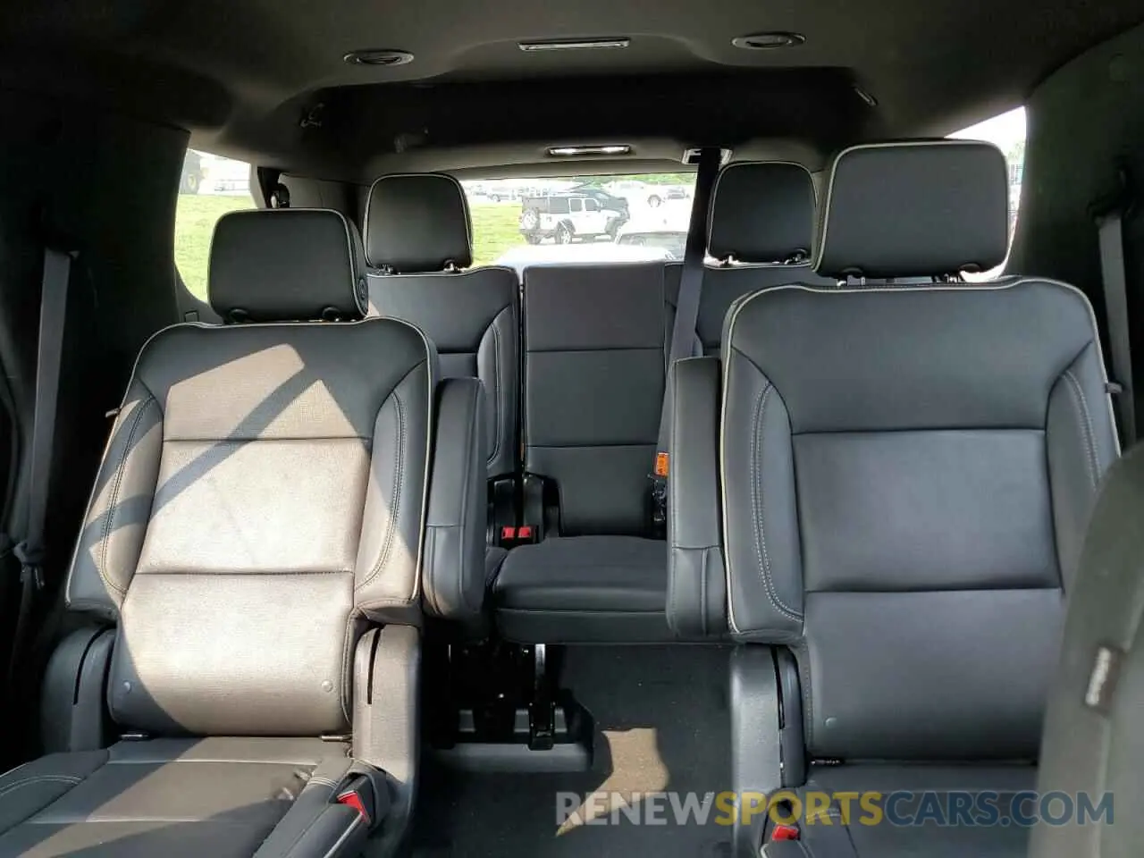 10 fotografías del automóvil dañado 1GKS1BKD2PR190461 GMC YUKON 2023