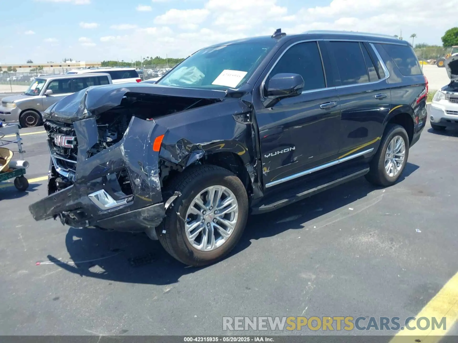 2 fotografías del automóvil dañado 1GKS1BKD4PR552161 GMC YUKON 2023