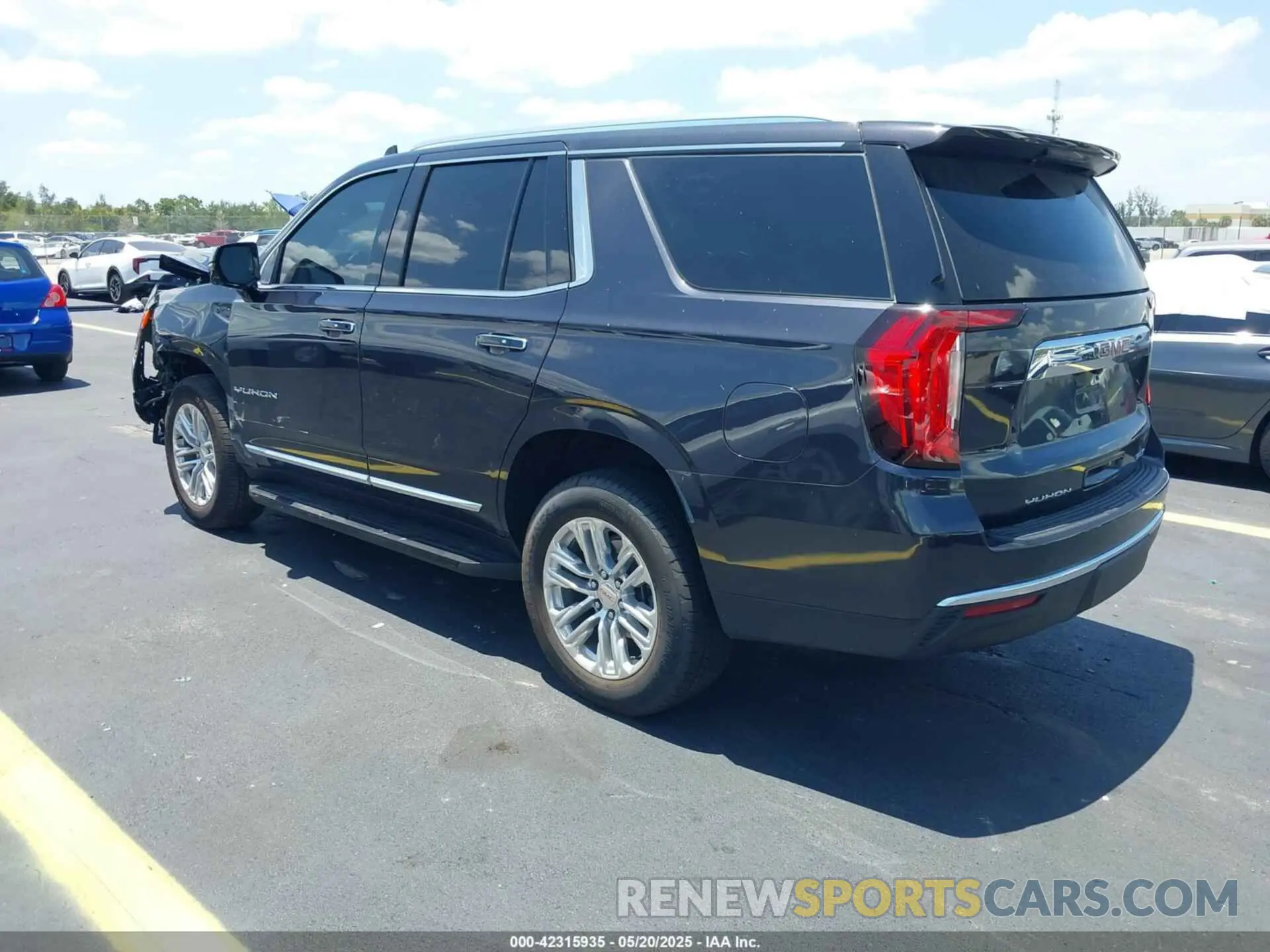3 fotografías del automóvil dañado 1GKS1BKD4PR552161 GMC YUKON 2023