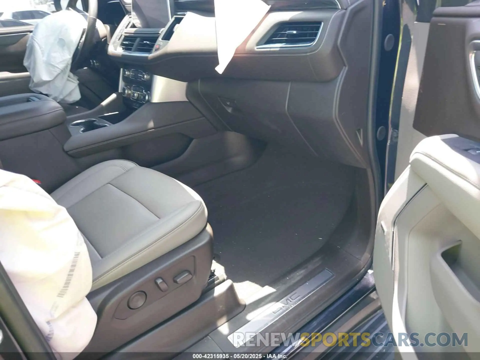 5 fotografías del automóvil dañado 1GKS1BKD4PR552161 GMC YUKON 2023