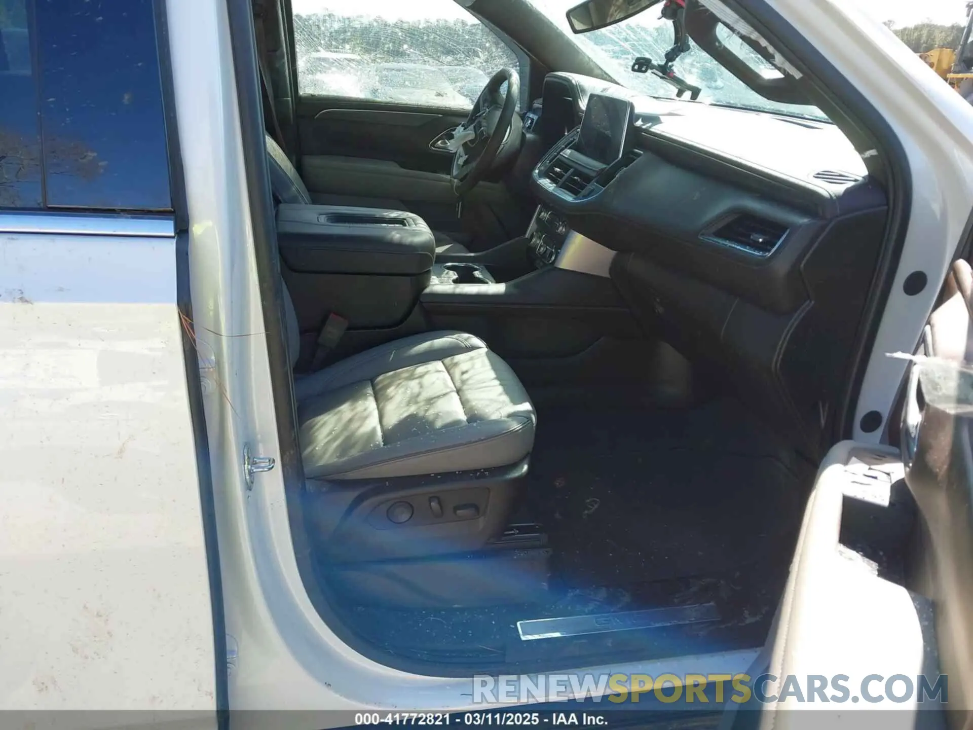 5 fotografías del automóvil dañado 1GKS1BKT2PR512815 GMC YUKON 2023