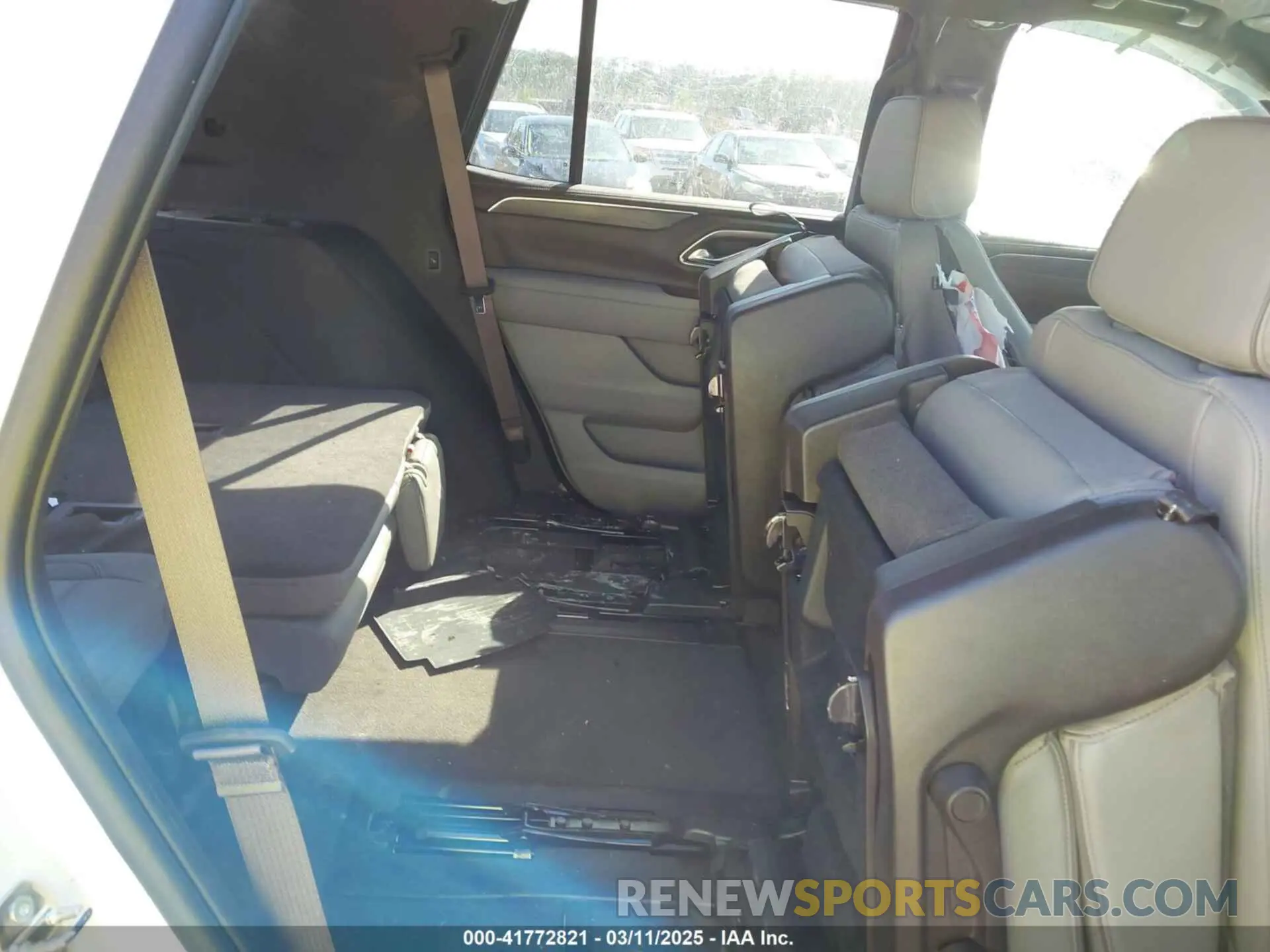 8 fotografías del automóvil dañado 1GKS1BKT2PR512815 GMC YUKON 2023