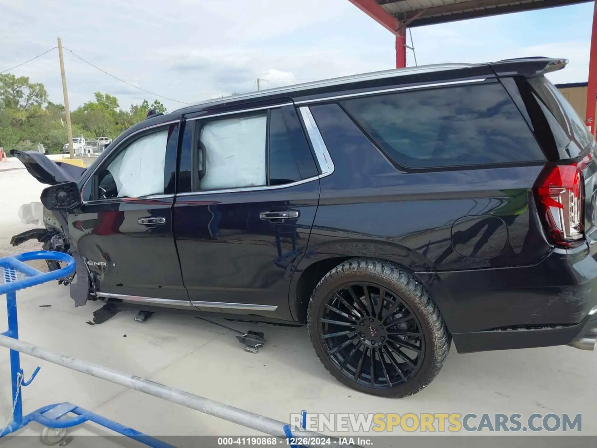 13 fotografías del automóvil dañado 1GKS1DKL2PR263170 GMC YUKON 2023