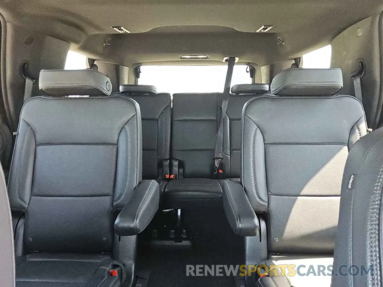 10 fotografías del automóvil dañado 1GKS1DKLXPR339931 GMC YUKON 2023