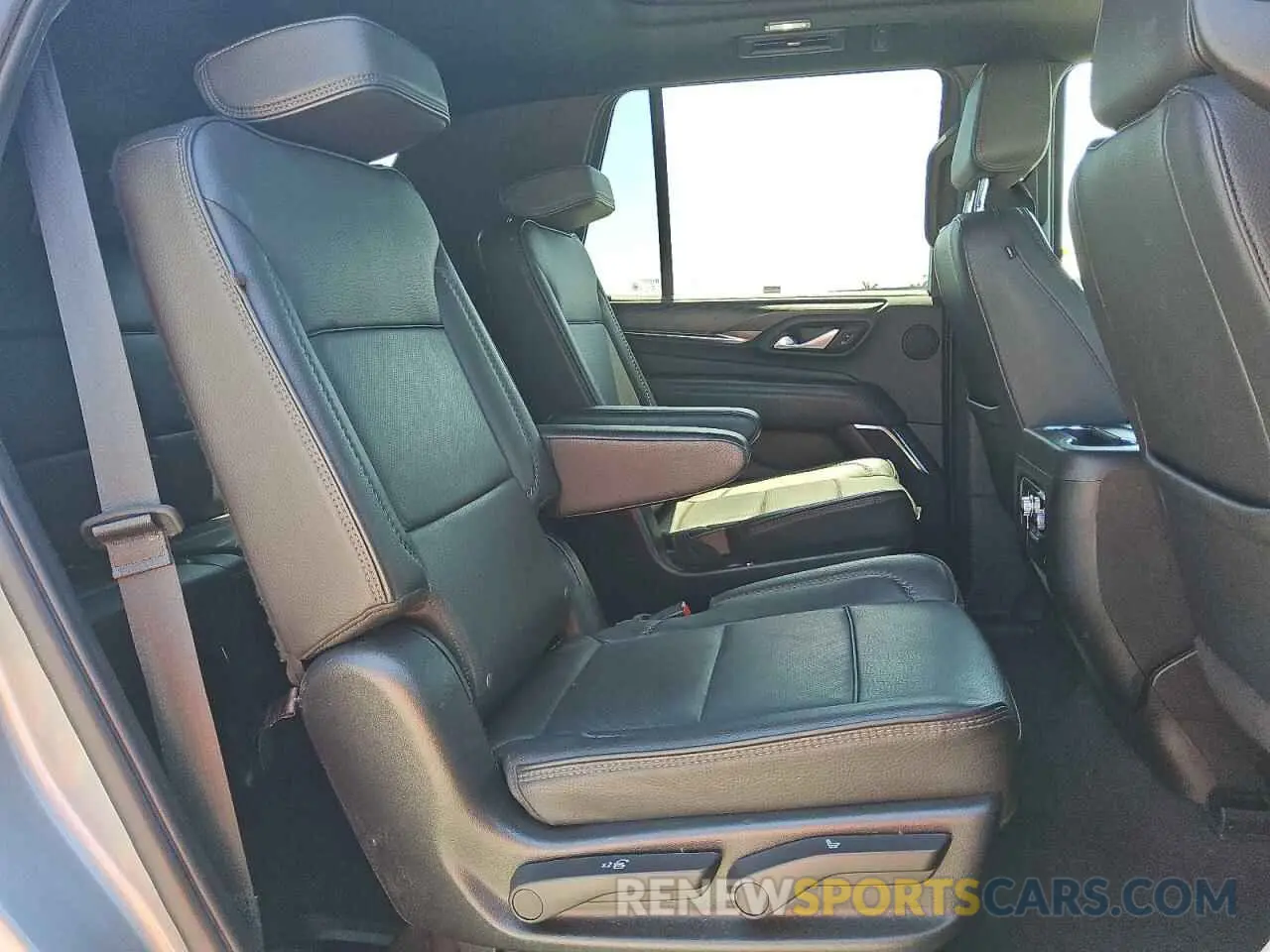 11 fotografías del automóvil dañado 1GKS1DKLXPR339931 GMC YUKON 2023