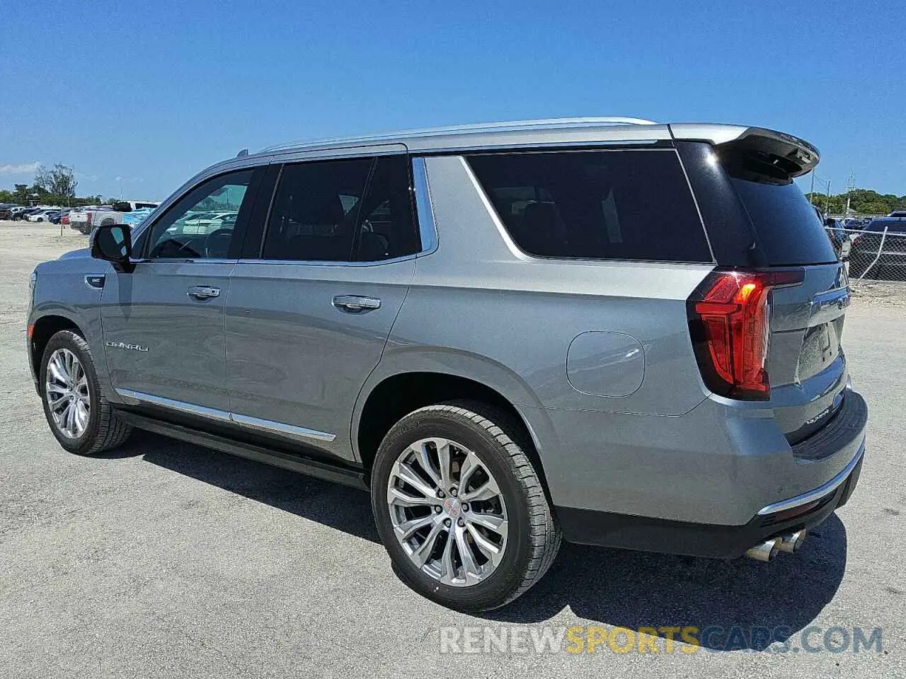 2 fotografías del automóvil dañado 1GKS1DKLXPR339931 GMC YUKON 2023