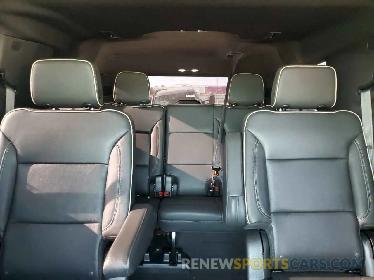 10 fotografías del automóvil dañado 1GKS1GKD8PR321079 GMC YUKON 2023