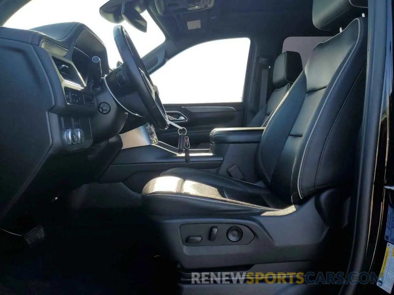 7 fotografías del automóvil dañado 1GKS1GKD8PR321079 GMC YUKON 2023