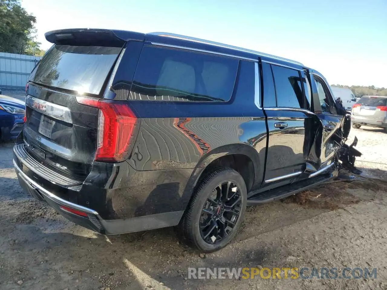 3 fotografías del automóvil dañado 1GKS1GKD9PR139844 GMC YUKON 2023