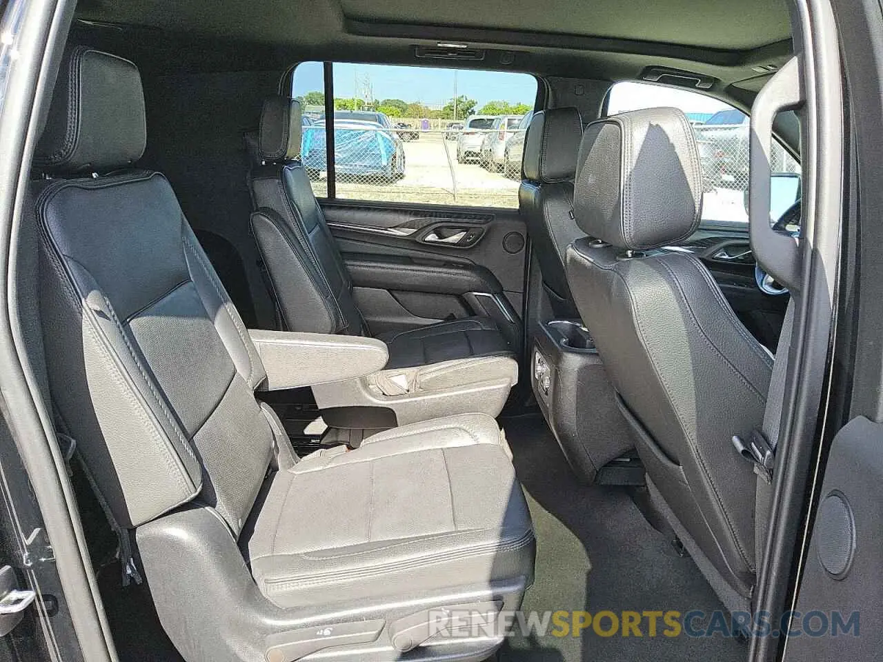 11 fotografías del automóvil dañado 1GKS1JKL3PR219077 GMC YUKON 2023