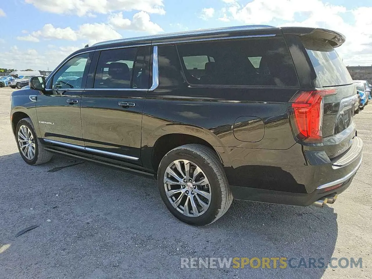 2 fotografías del automóvil dañado 1GKS1JKL3PR219077 GMC YUKON 2023