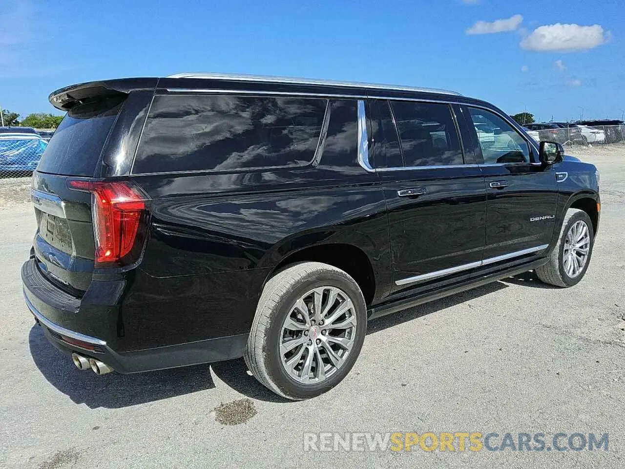 3 fotografías del automóvil dañado 1GKS1JKL3PR219077 GMC YUKON 2023