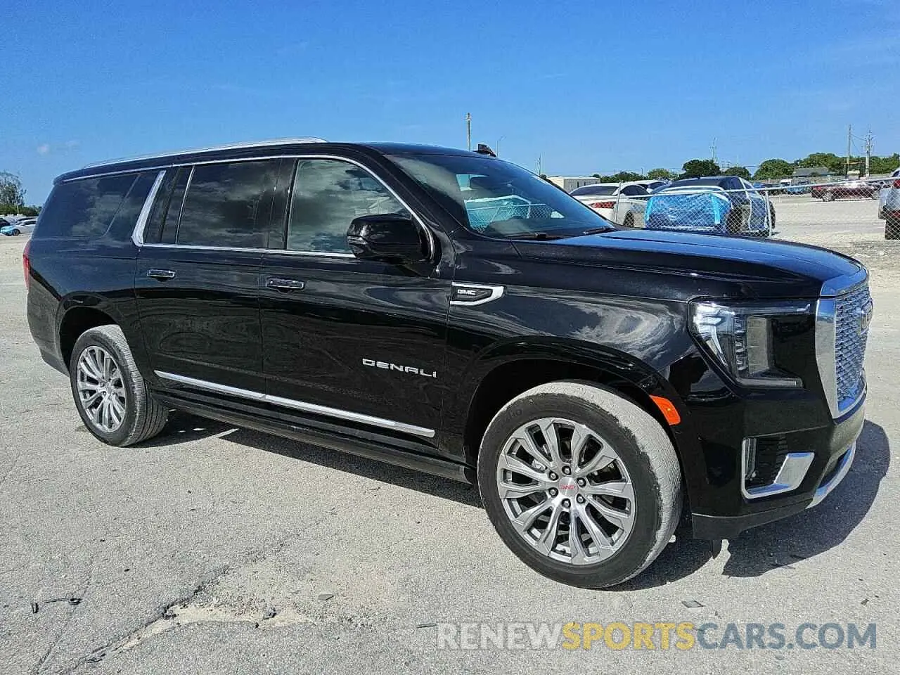 4 fotografías del automóvil dañado 1GKS1JKL3PR219077 GMC YUKON 2023