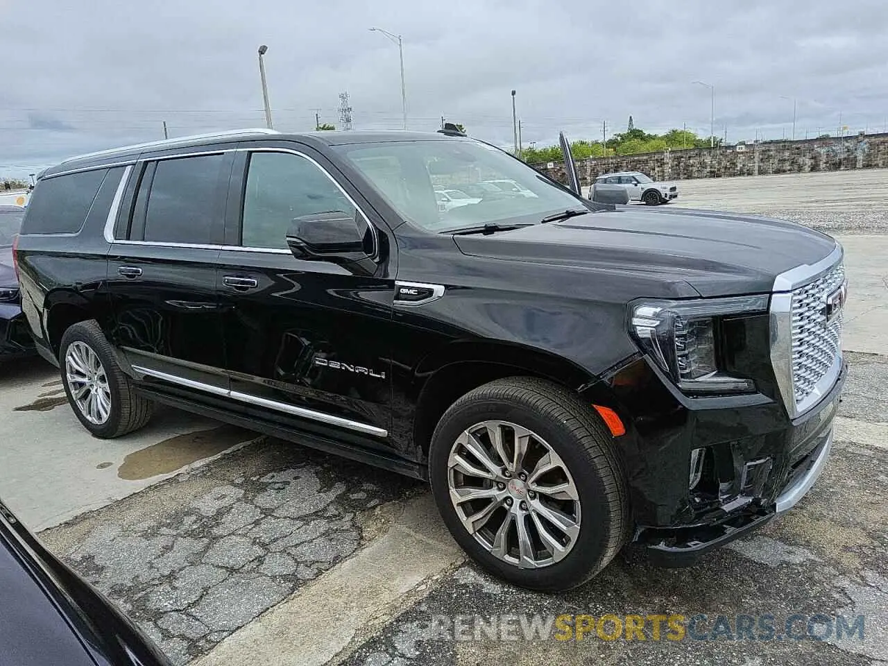 4 fotografías del automóvil dañado 1GKS1JKL8PR219043 GMC YUKON 2023