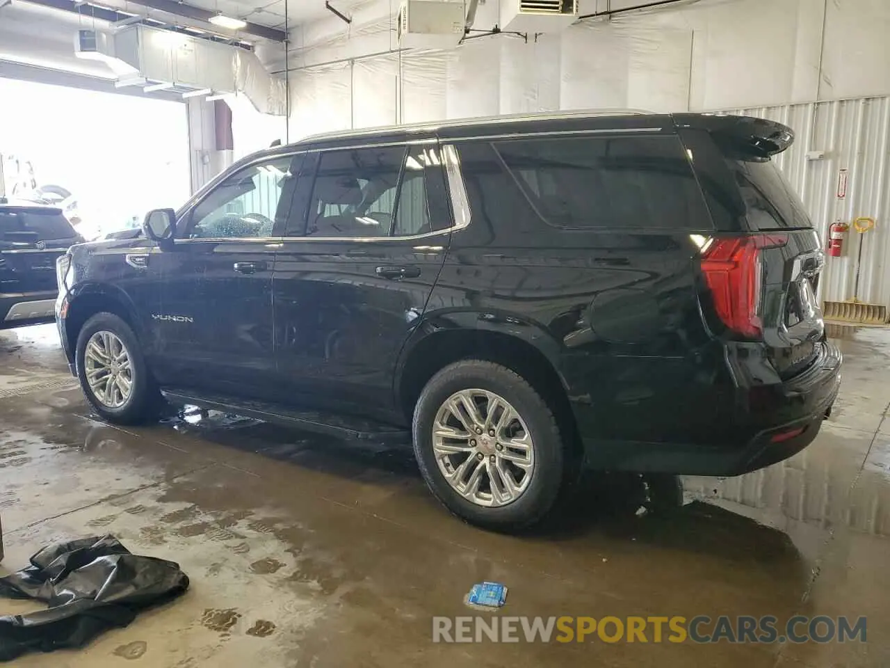 2 fotografías del automóvil dañado 1GKS2AKD3PR361158 GMC YUKON 2023