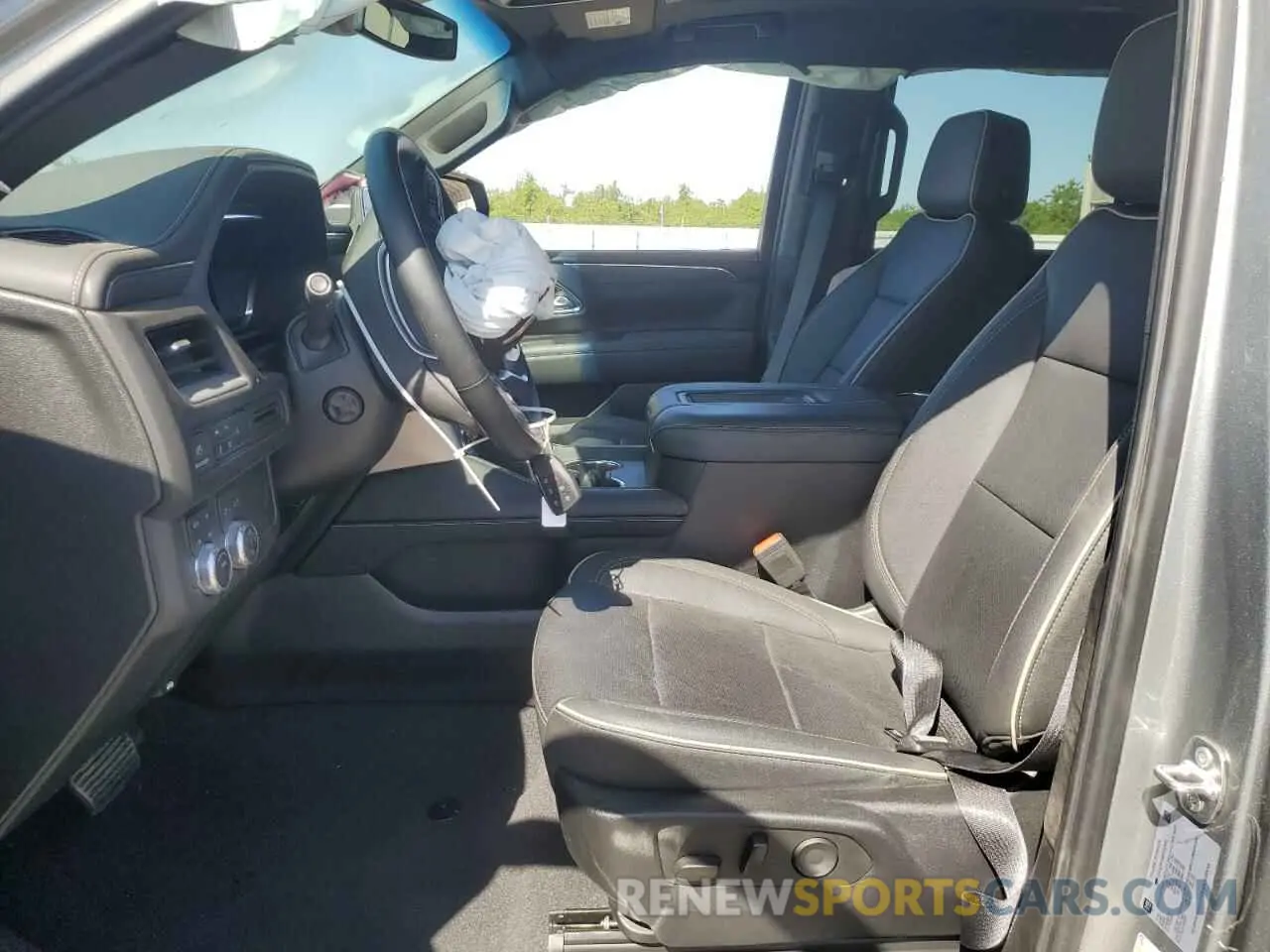 7 fotografías del automóvil dañado 1GKS2BKD0PR532681 GMC YUKON 2023