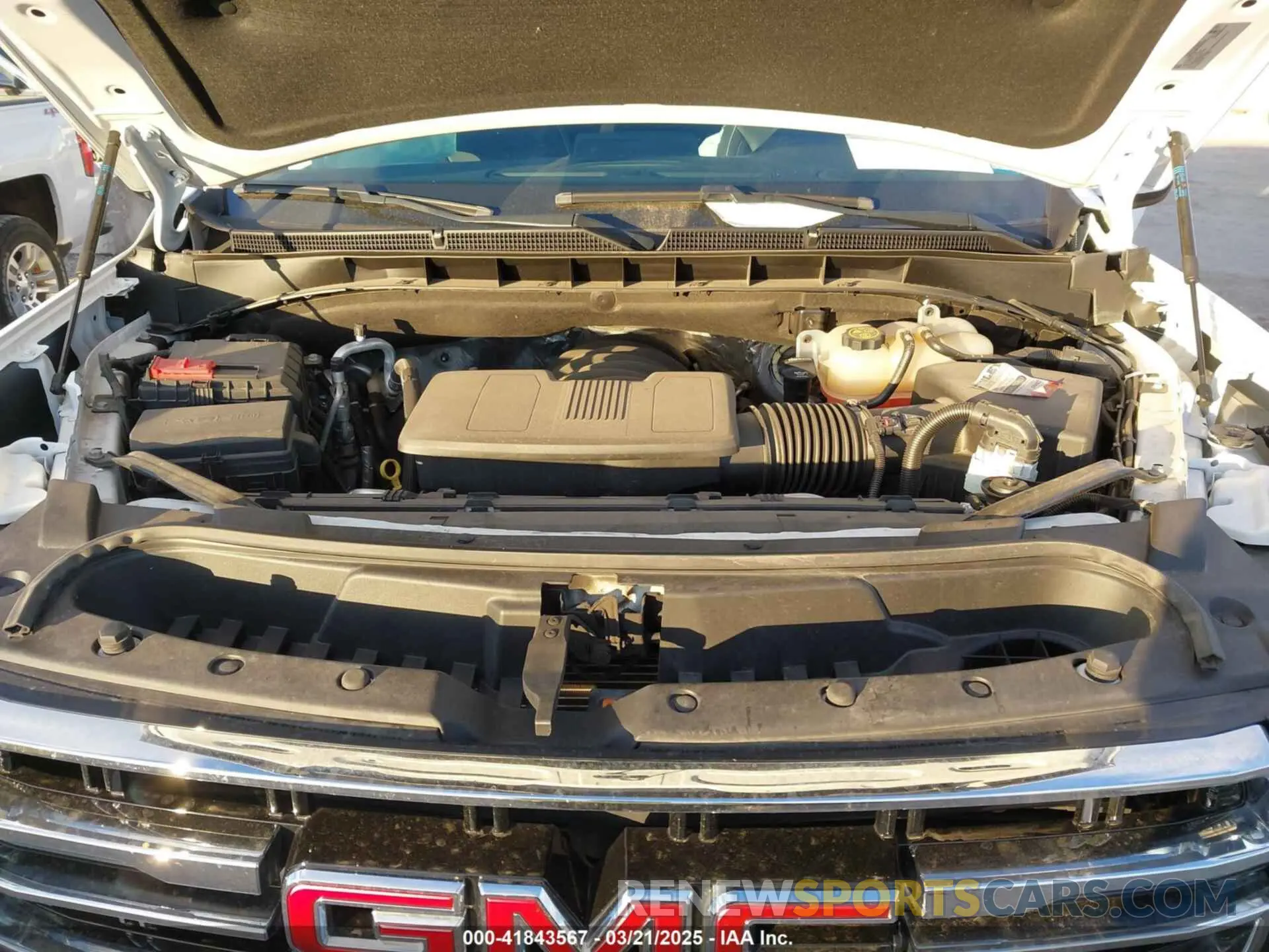 10 fotografías del automóvil dañado 1GKS2BKD6PR203094 GMC YUKON 2023