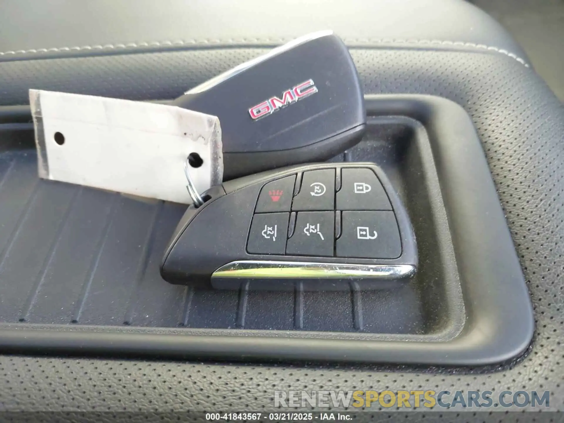11 fotografías del automóvil dañado 1GKS2BKD6PR203094 GMC YUKON 2023