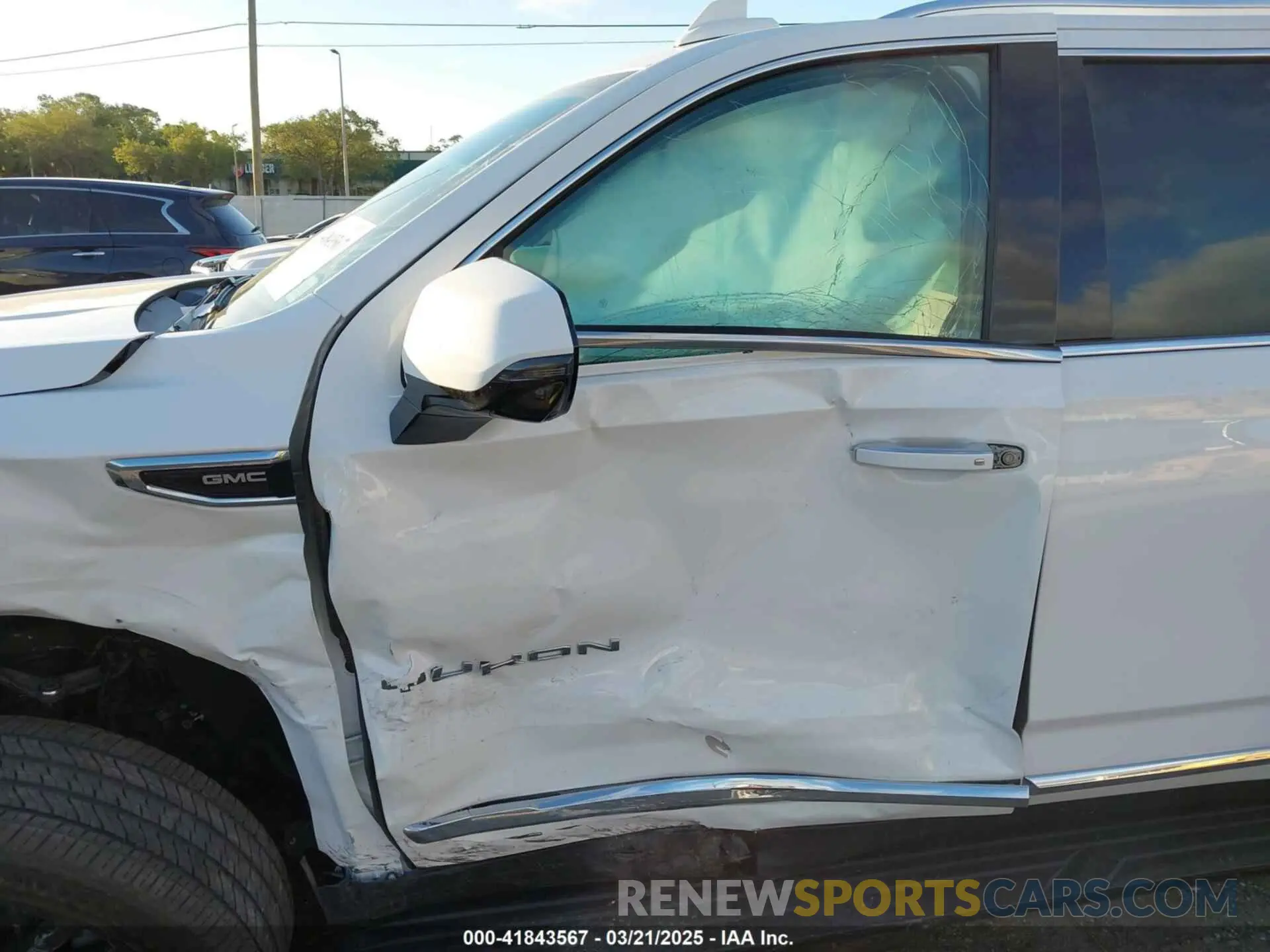 17 fotografías del automóvil dañado 1GKS2BKD6PR203094 GMC YUKON 2023