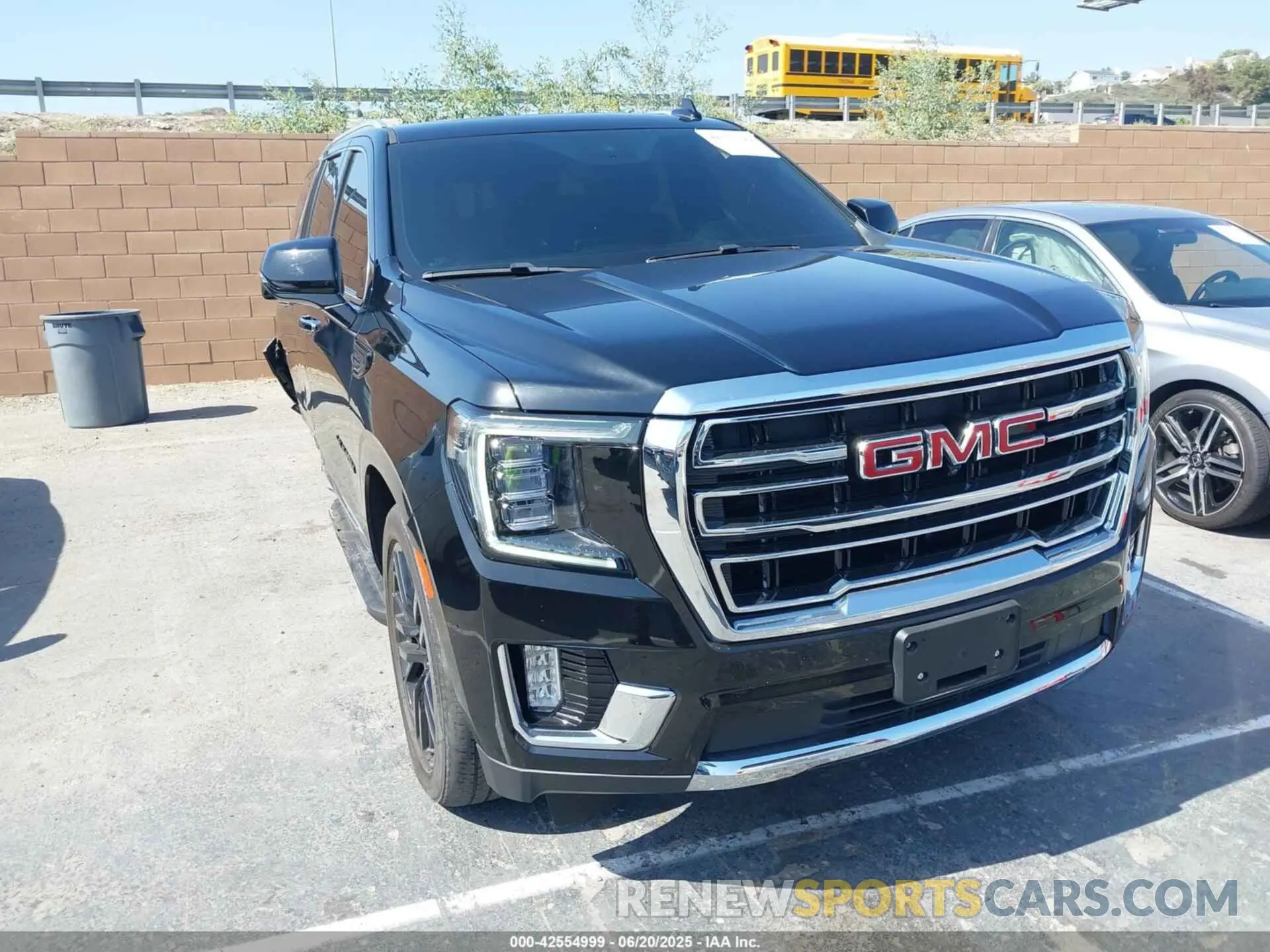 1 fotografías del automóvil dañado 1GKS2BKT3PR404670 GMC YUKON 2023