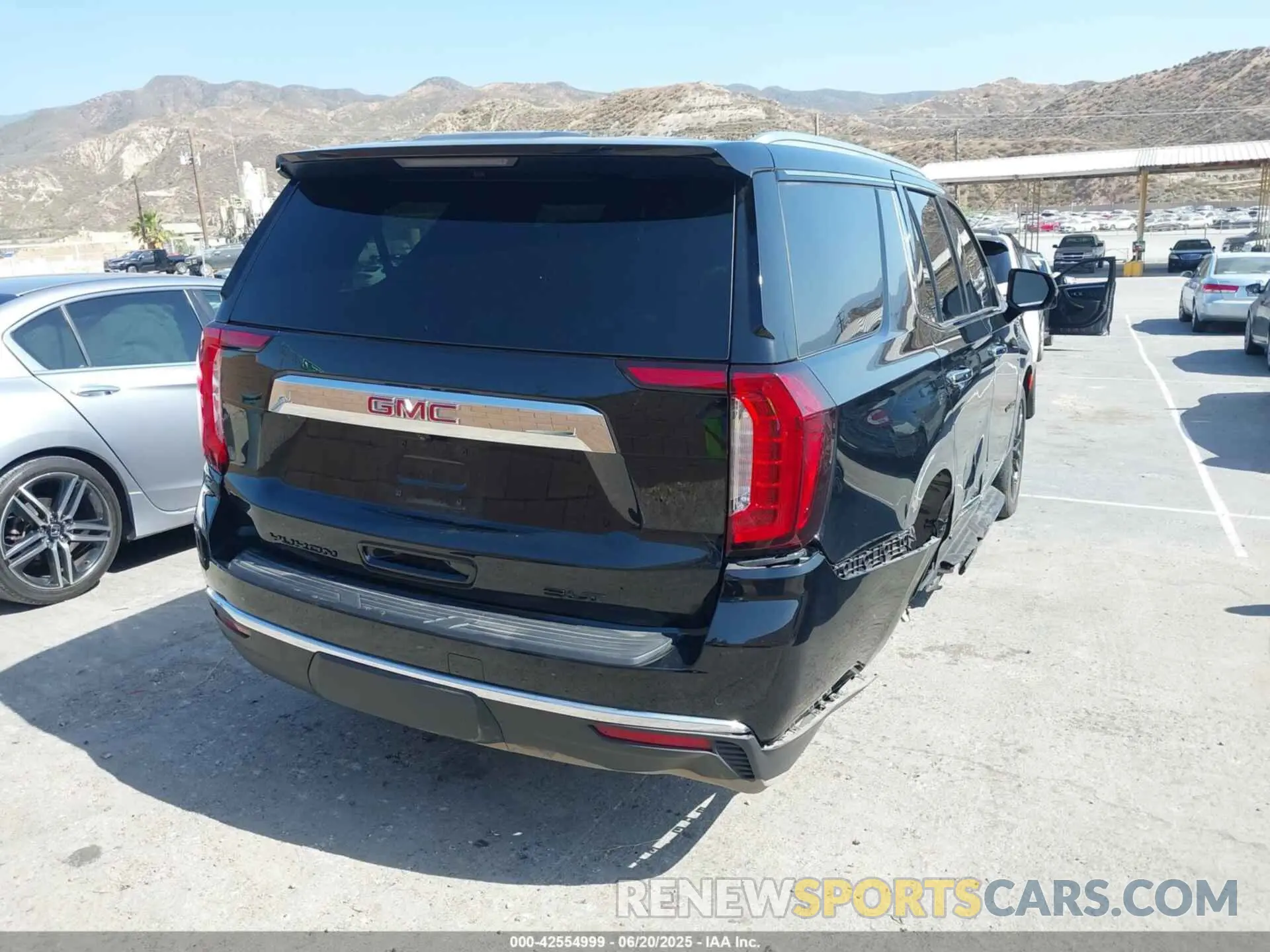 4 fotografías del automóvil dañado 1GKS2BKT3PR404670 GMC YUKON 2023