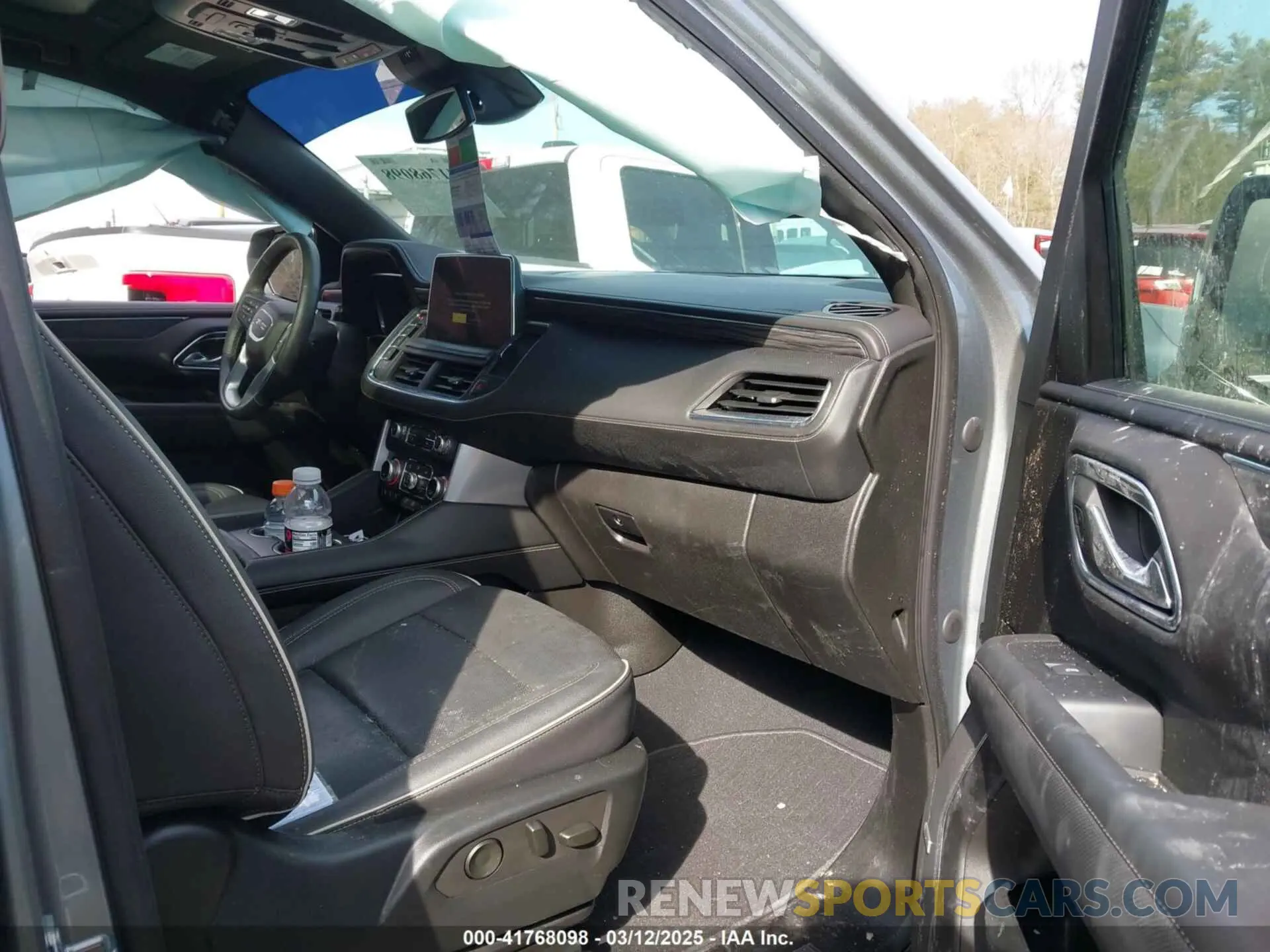 5 fotografías del automóvil dañado 1GKS2BKT9PR367155 GMC YUKON 2023