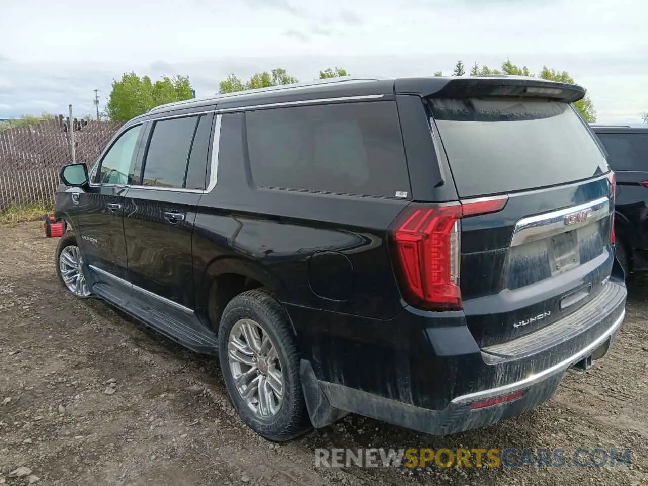 2 fotografías del automóvil dañado 1GKS2GKD2PR157079 GMC YUKON 2023