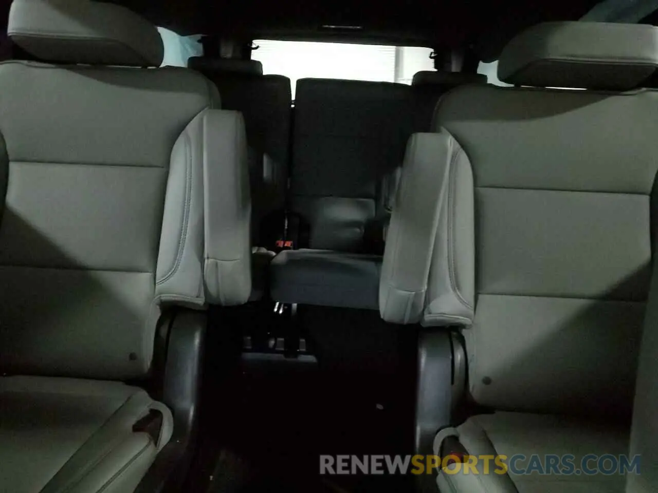 10 fotografías del automóvil dañado 1GKS2GKD2PR255643 GMC YUKON 2023