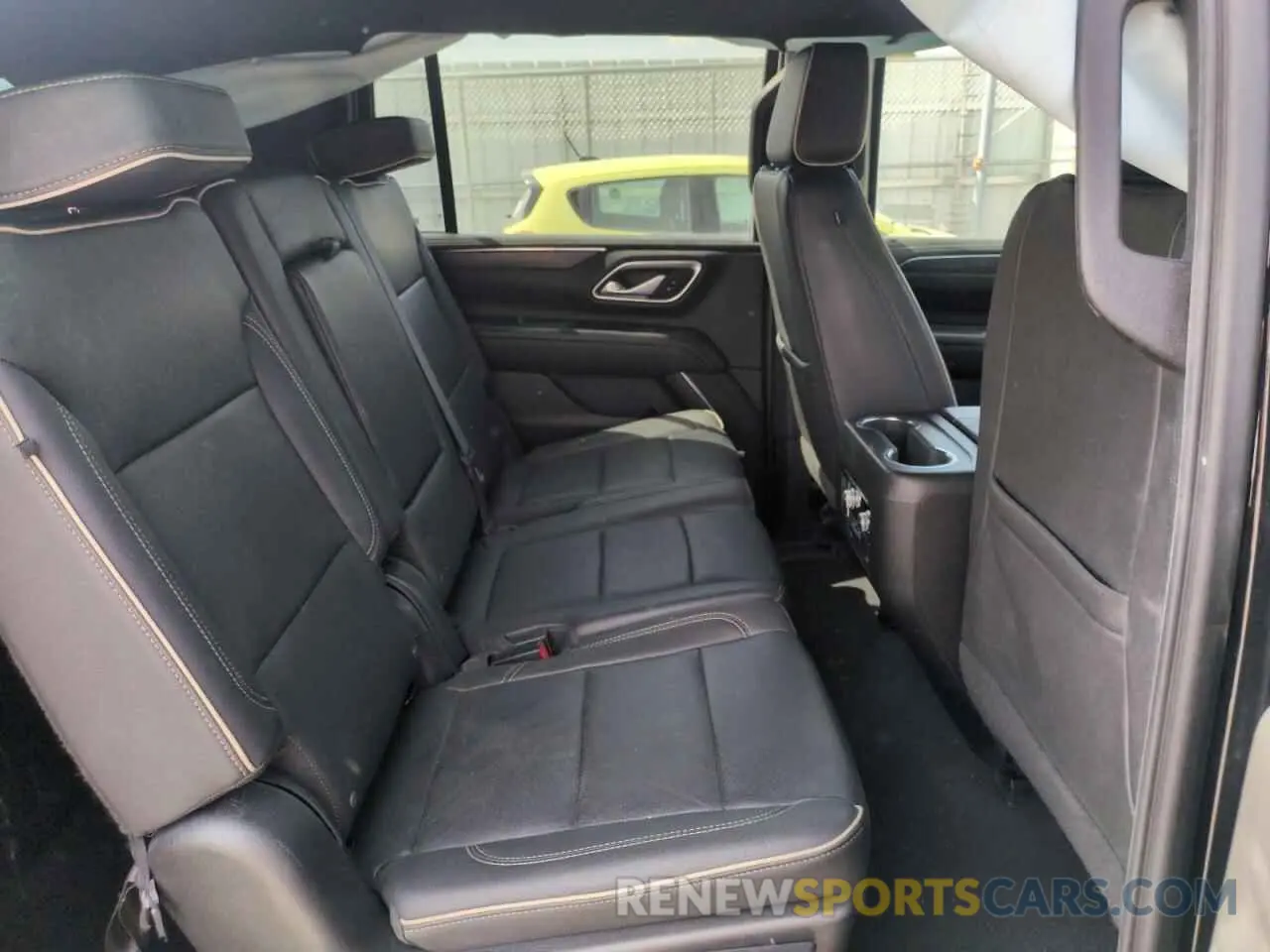 11 fotografías del automóvil dañado 1GKS2GKD3PR282110 GMC YUKON 2023