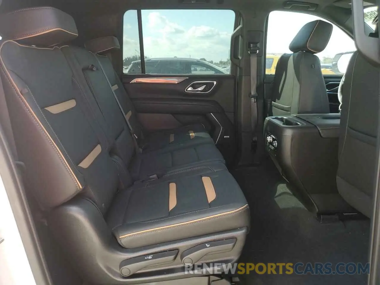 11 fotografías del automóvil dañado 1GKS2HKD2PR463611 GMC YUKON 2023