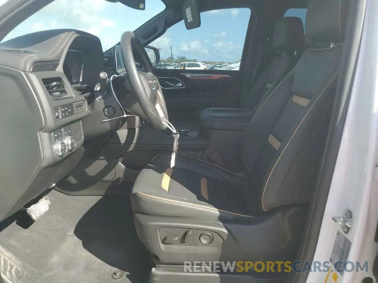 7 fotografías del automóvil dañado 1GKS2HKD2PR463611 GMC YUKON 2023