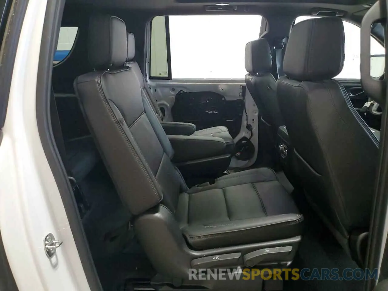 11 fotografías del automóvil dañado 1GKS2JKL2PR497370 GMC YUKON 2023