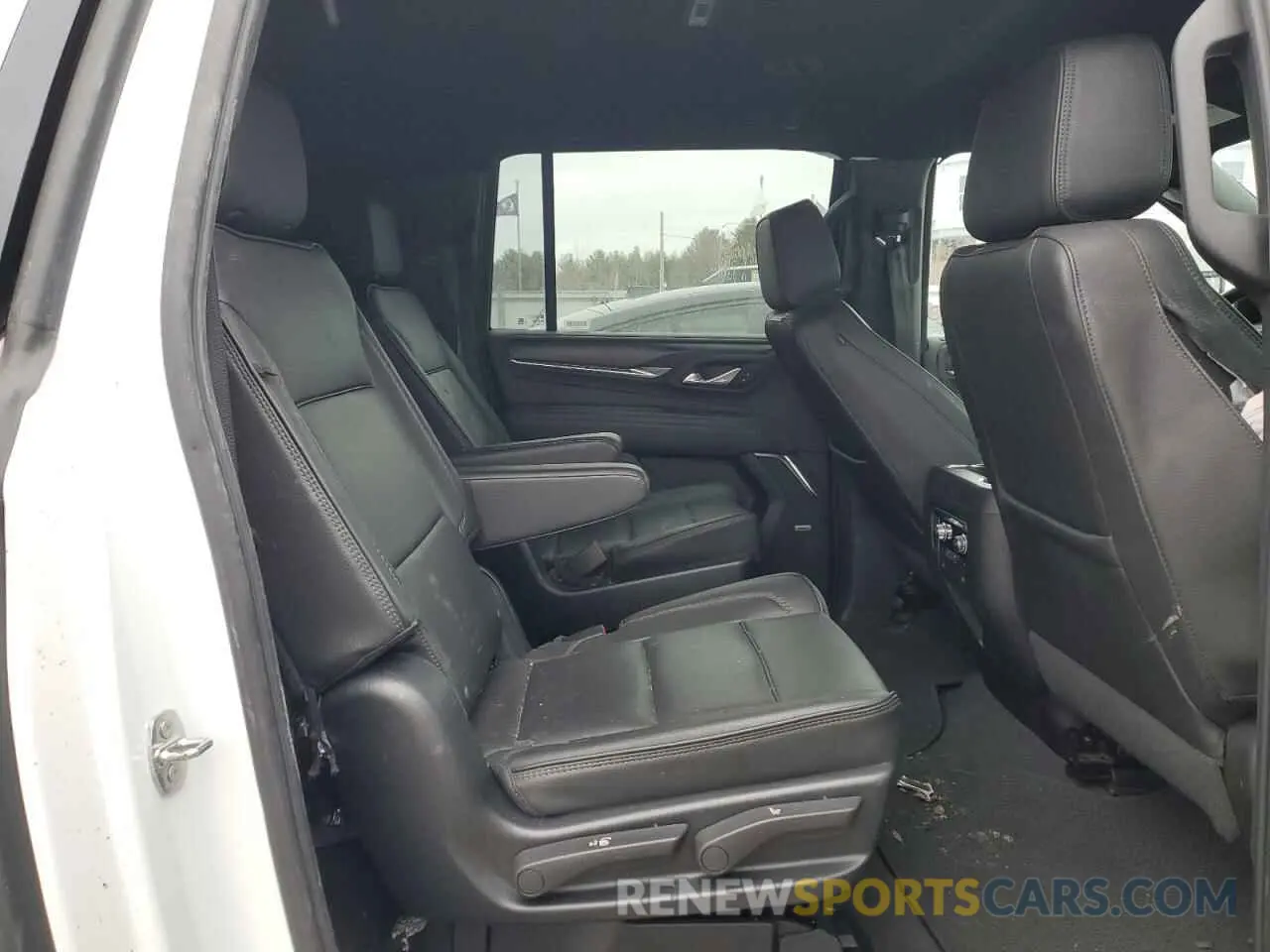 11 fotografías del automóvil dañado 1GKS2JKL6PR157560 GMC YUKON 2023
