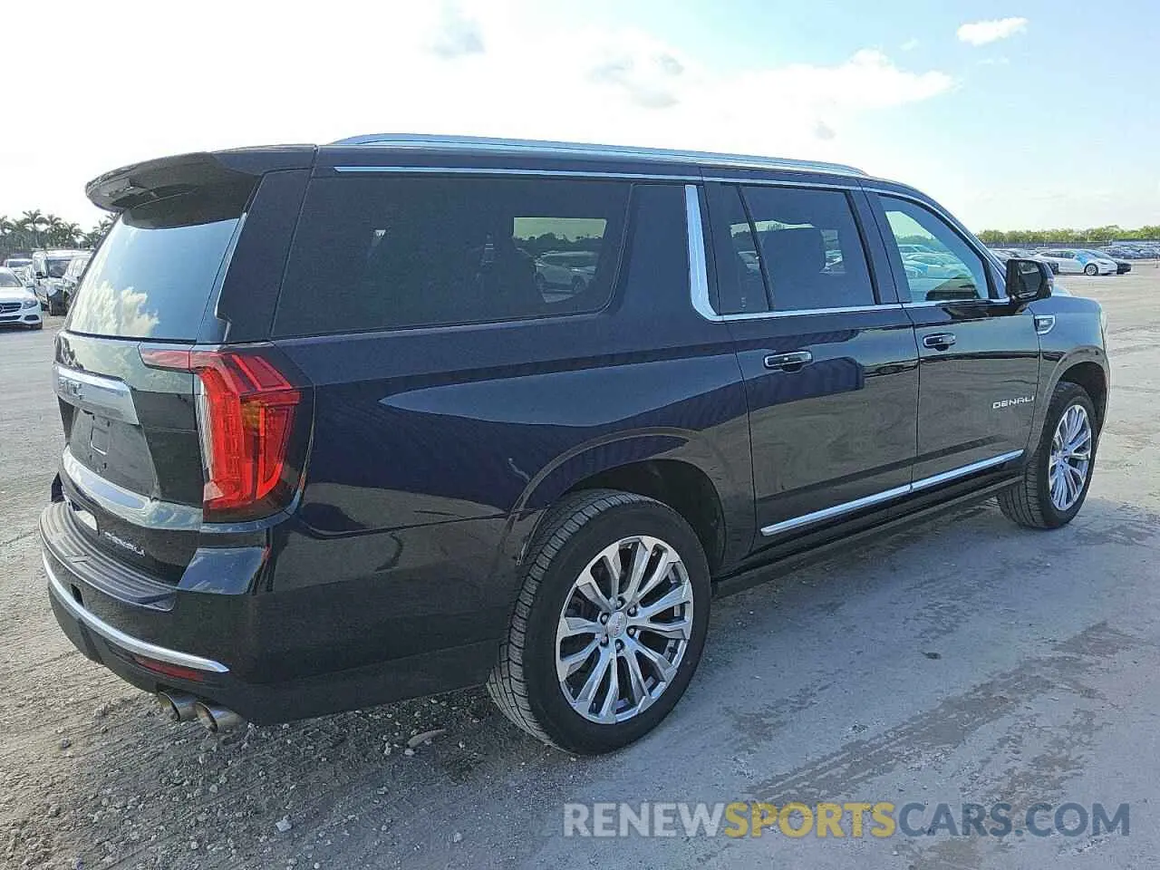 3 fotografías del automóvil dañado 1GKS2JKL6PR326072 GMC YUKON 2023
