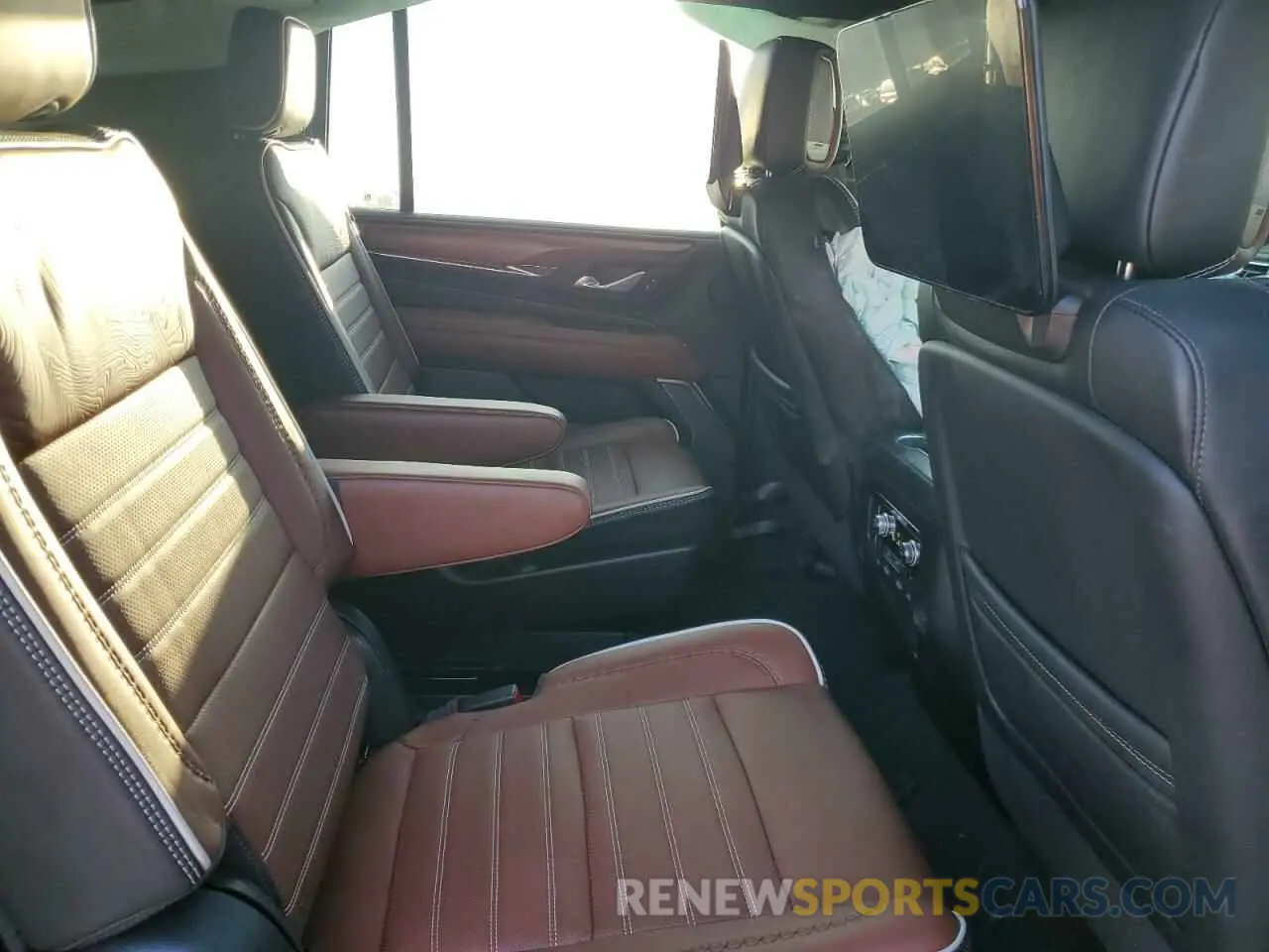 12 fotografías del automóvil dañado 1GKS2KKLXPR134840 GMC YUKON 2023