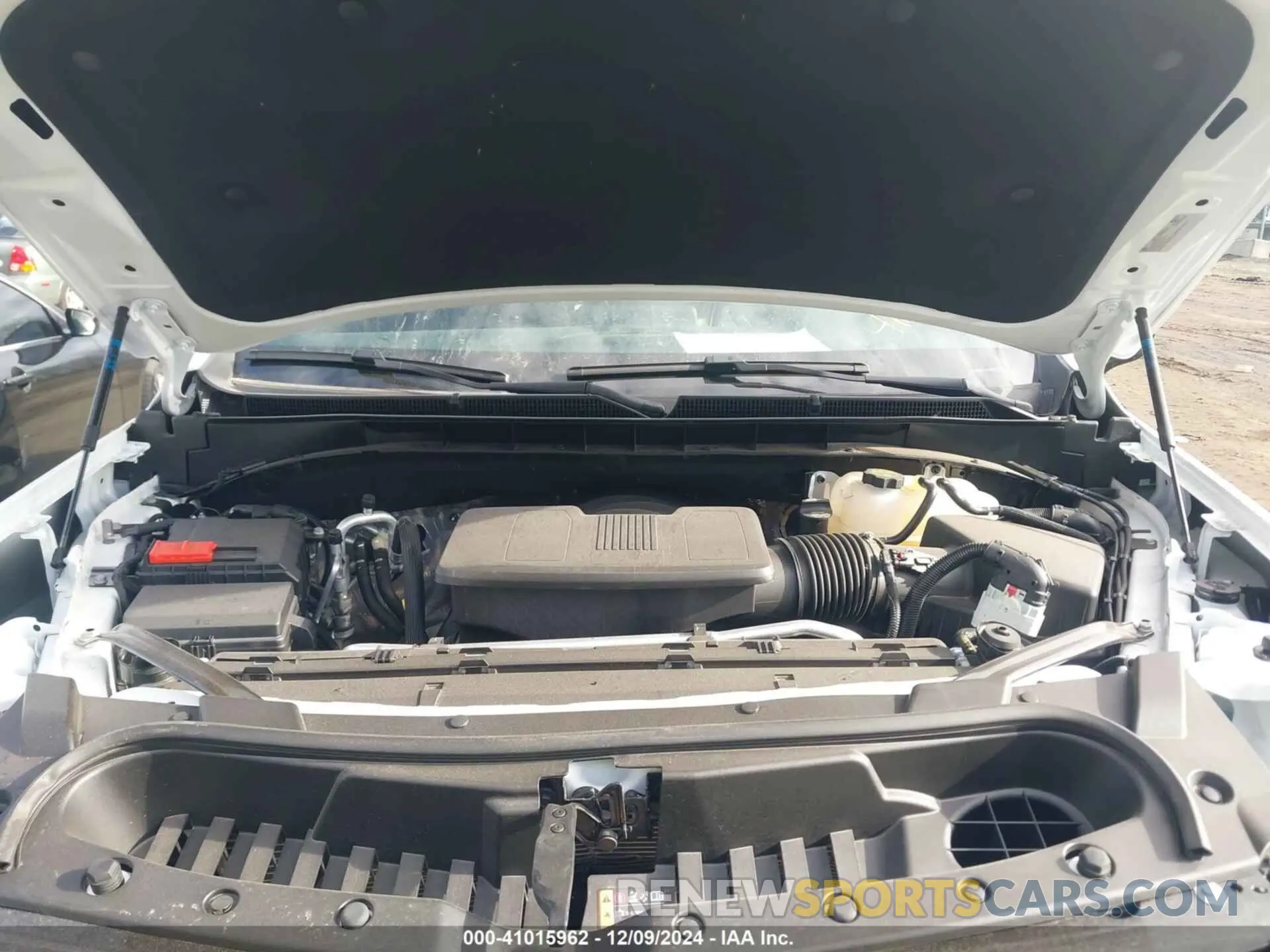 10 fotografías del automóvil dañado 1GKS2BKD4RR312432 GMC YUKON 2024