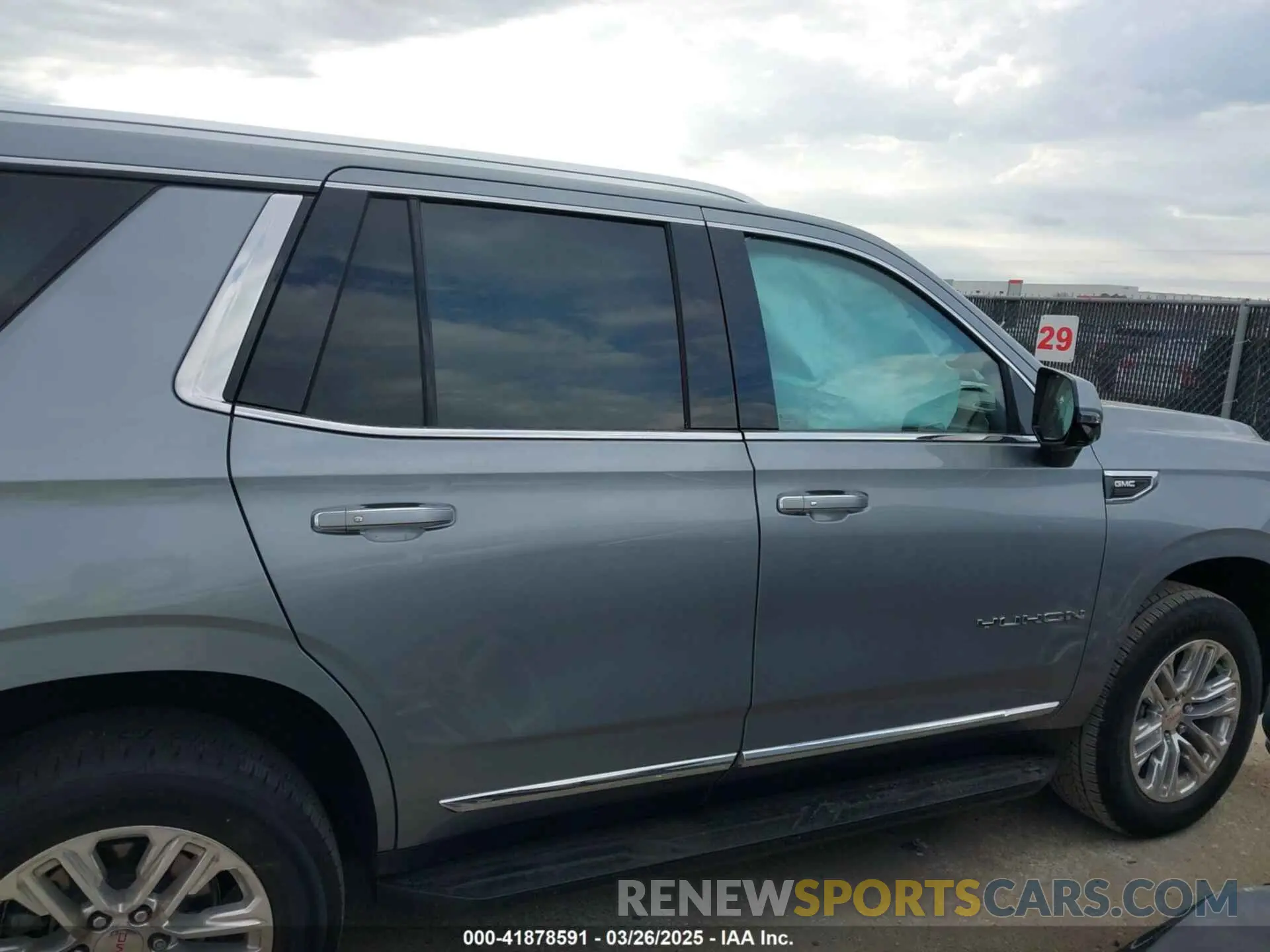 13 fotografías del automóvil dañado 1GKS2BKD9RR282361 GMC YUKON 2024