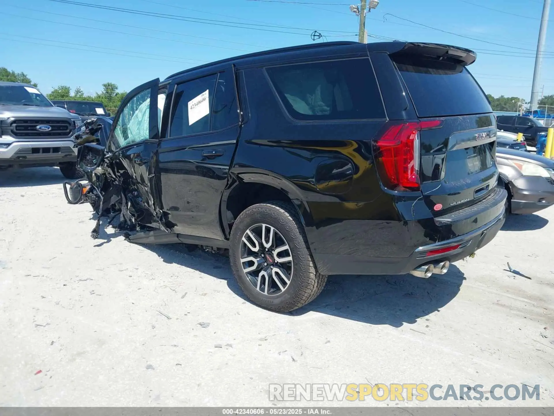3 fotografías del automóvil dañado 1GKS2CKL4RR262774 GMC YUKON 2024