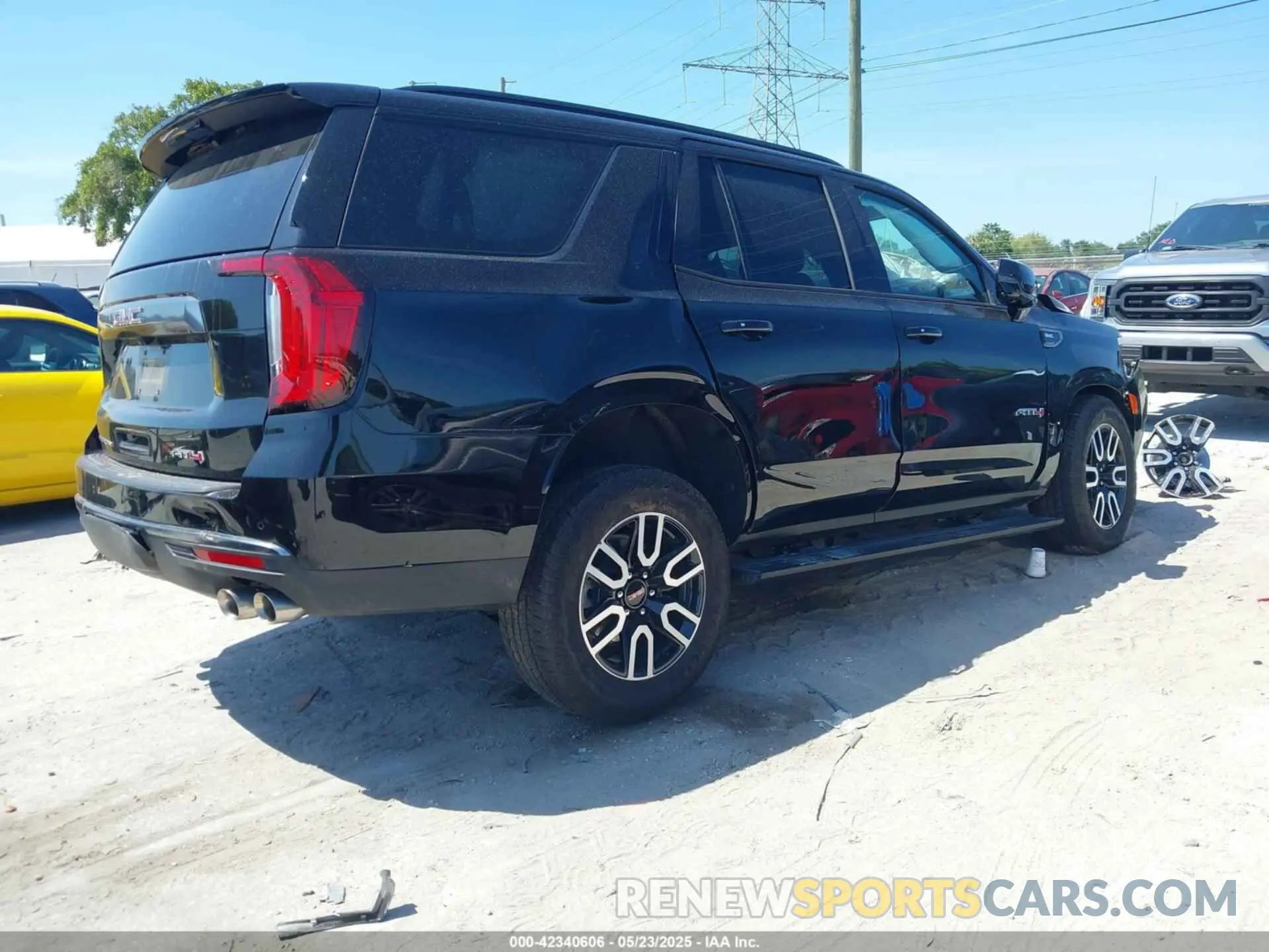 4 fotografías del automóvil dañado 1GKS2CKL4RR262774 GMC YUKON 2024