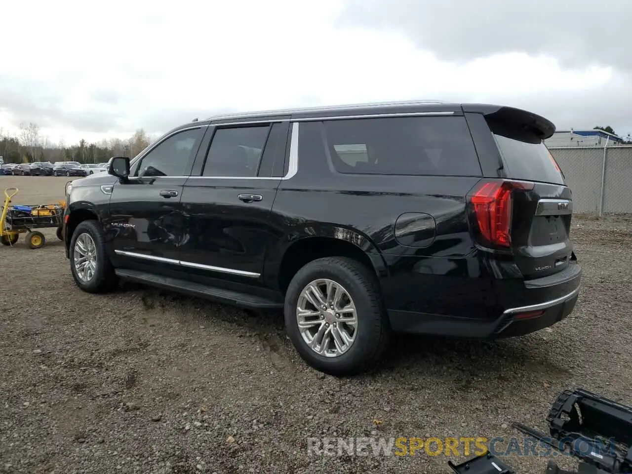 2 fotografías del automóvil dañado 1GKS2GKD6RR341878 GMC YUKON 2024