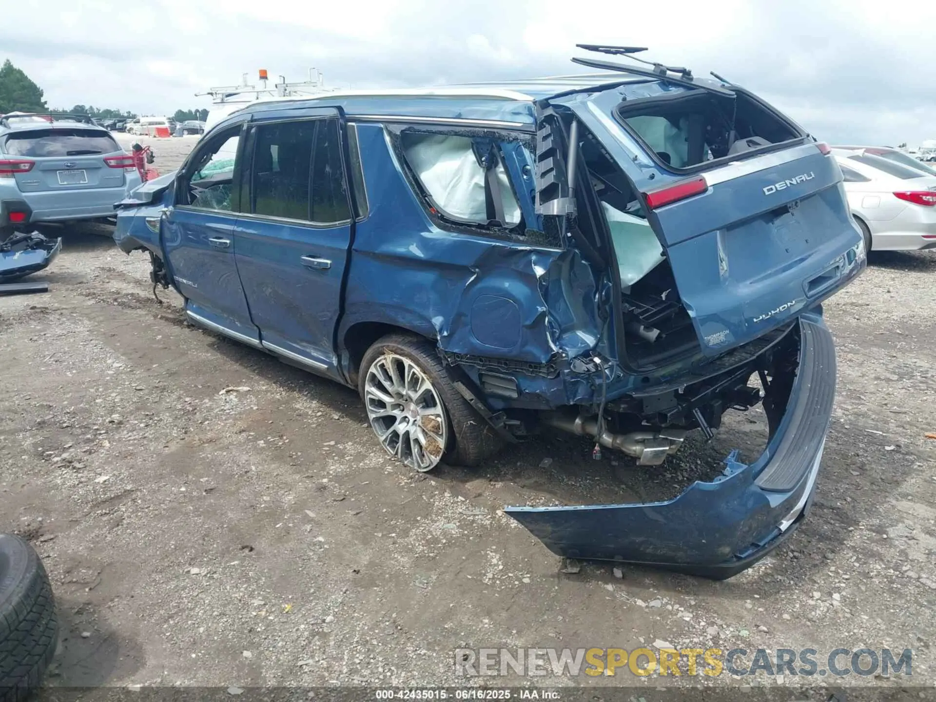 3 fotografías del automóvil dañado 1GKS2DRL3SR135290 GMC YUKON 2025