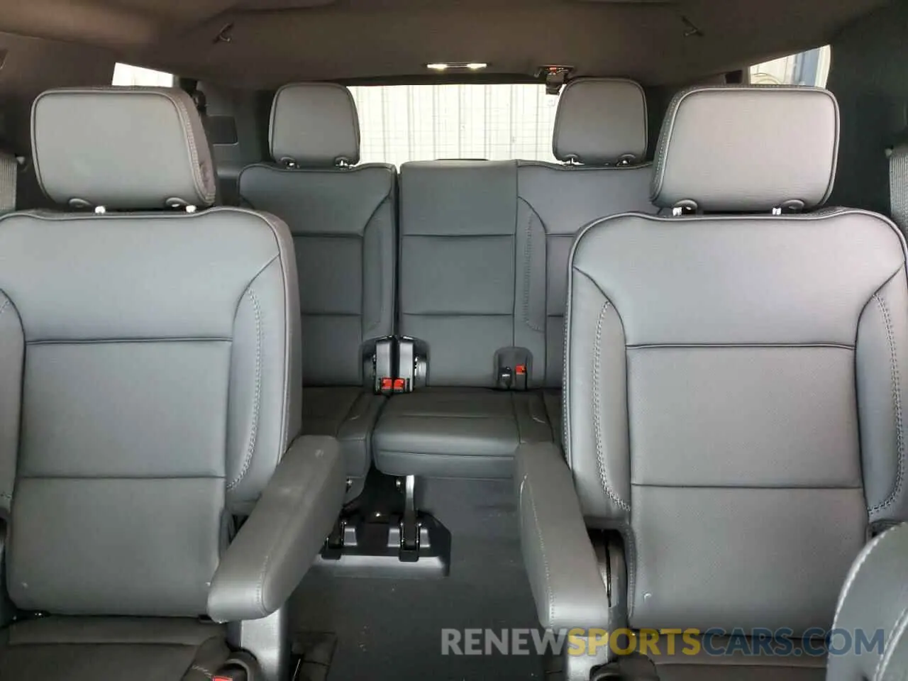 10 fotografías del automóvil dañado 1GKS2DRL4SR205296 GMC YUKON 2025