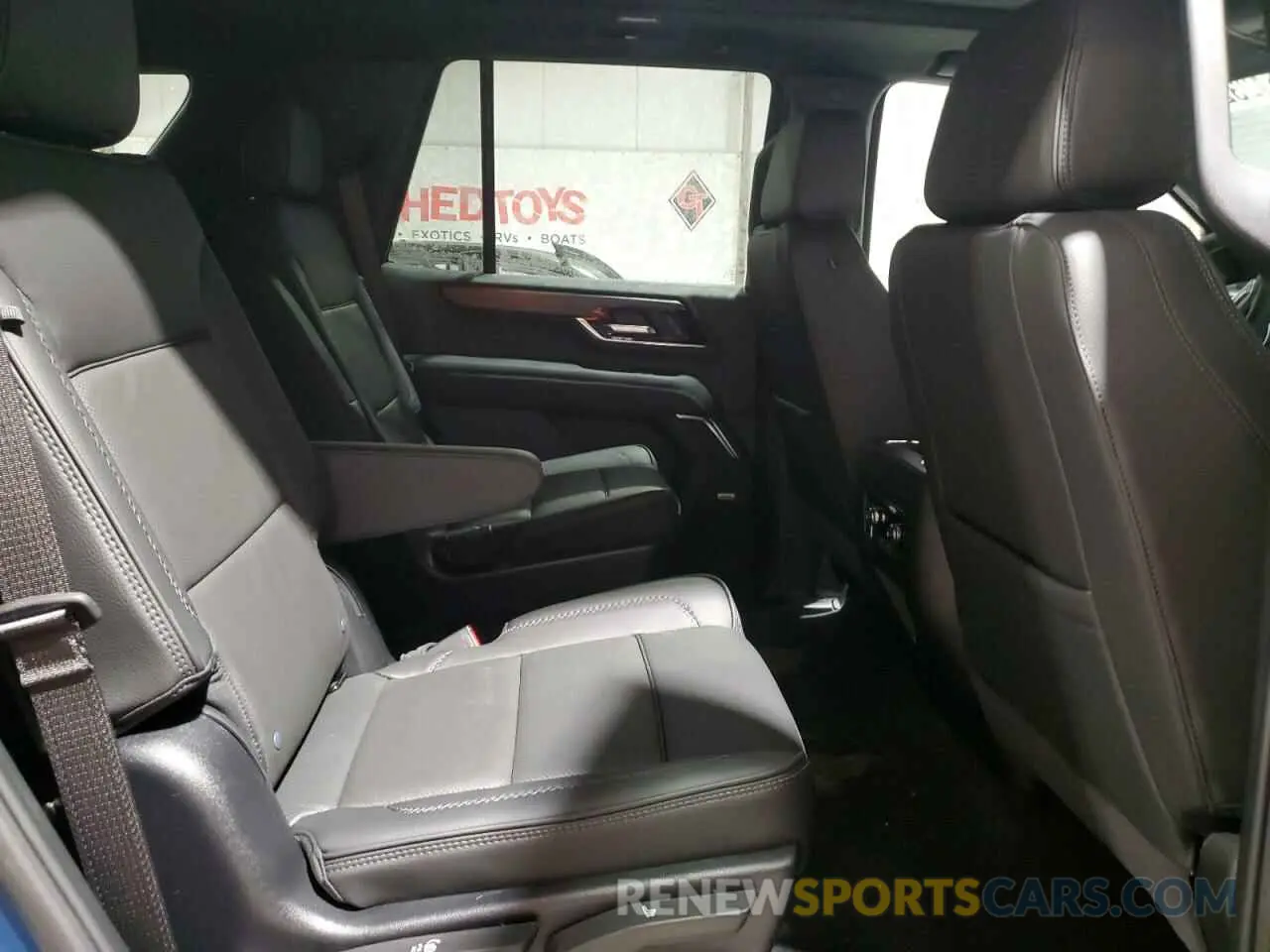 11 fotografías del automóvil dañado 1GKS2DRL6SR138281 GMC YUKON 2025