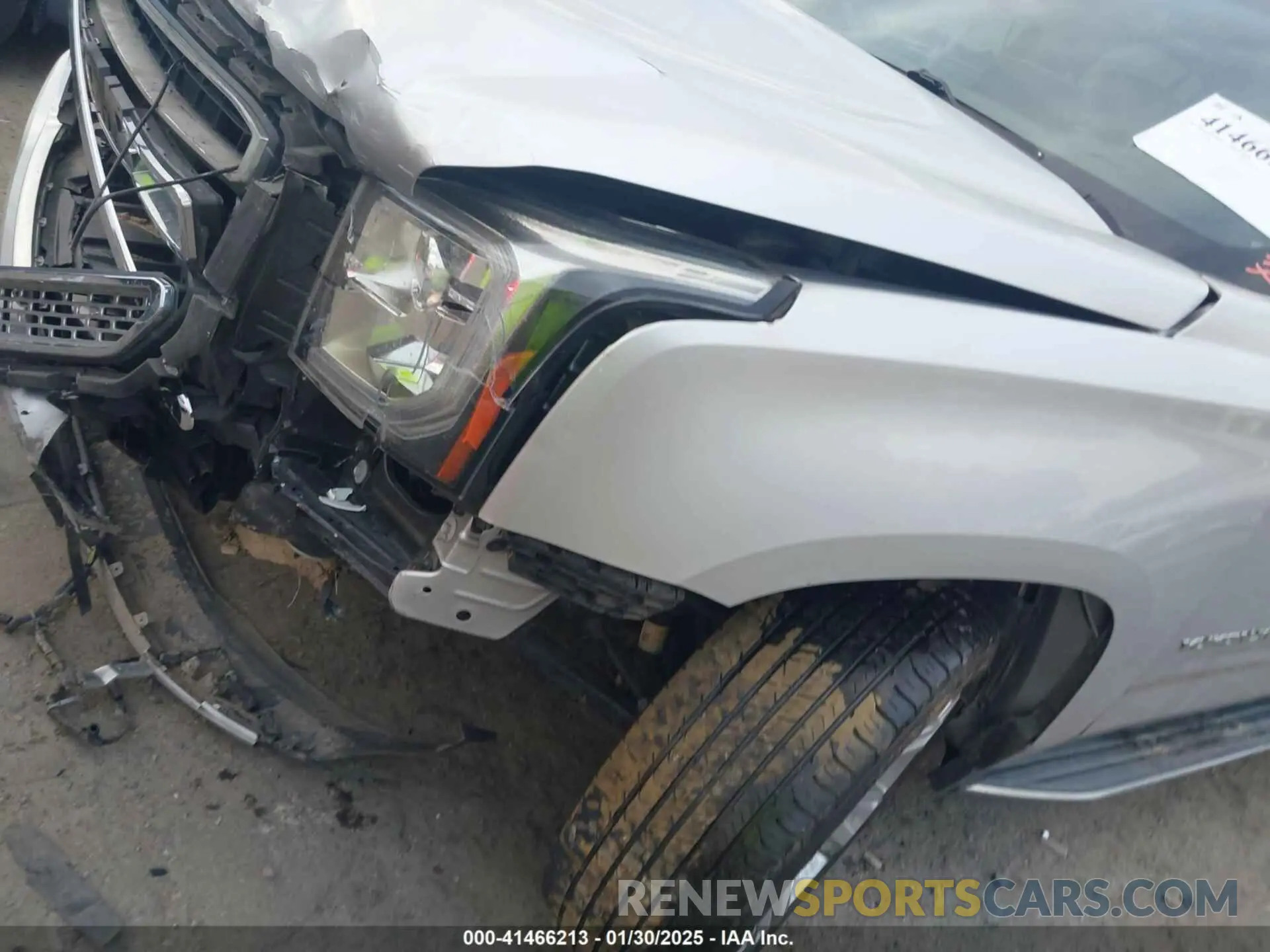 11 fotografías del automóvil dañado 1GKS1GKC8KR383694 GMC YUKON XL 2019