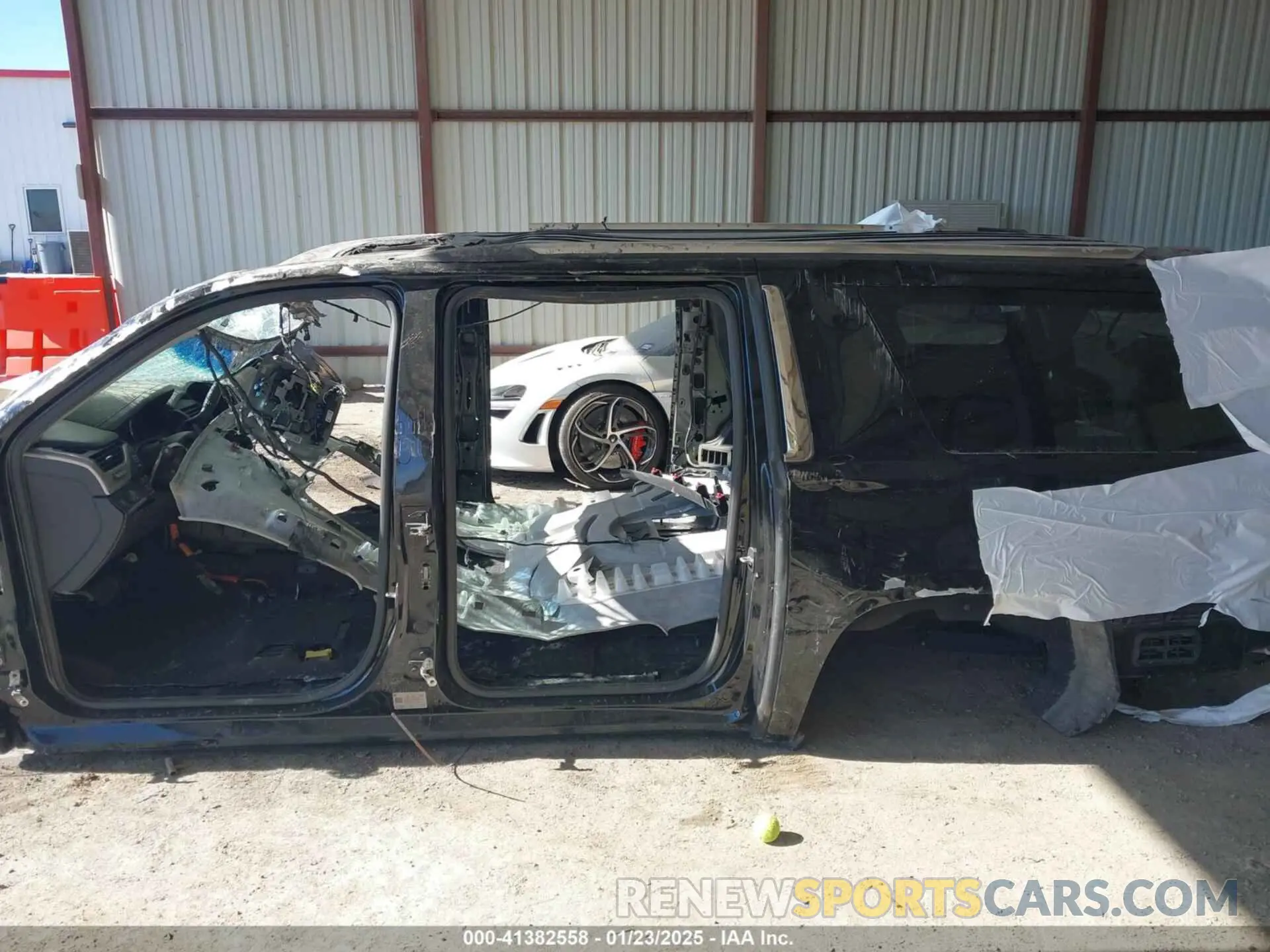 13 fotografías del automóvil dañado 1GKS1HKJ2KR220057 GMC YUKON XL 2019