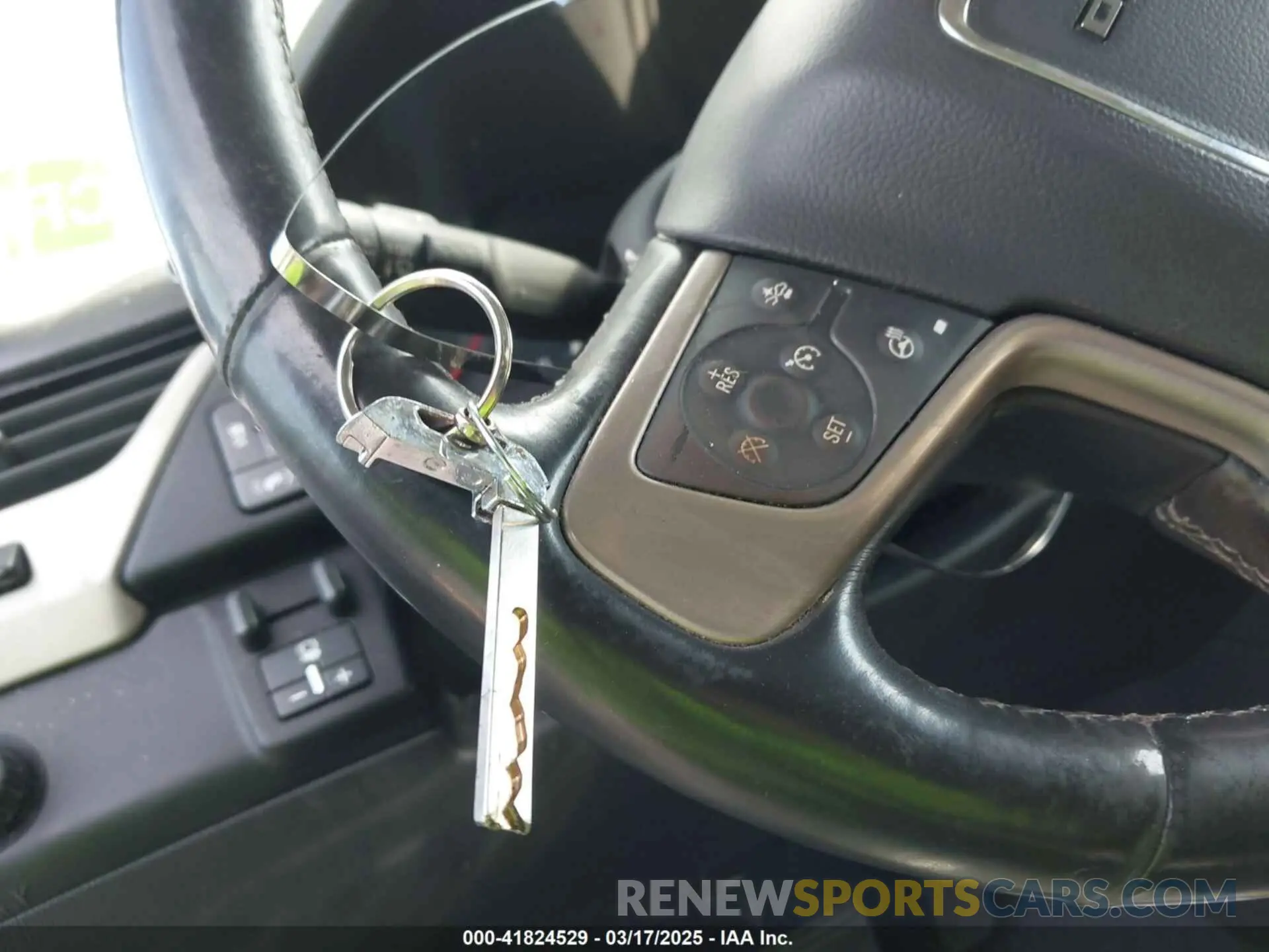 11 fotografías del automóvil dañado 1GKS1HKJ8KR378385 GMC YUKON XL 2019